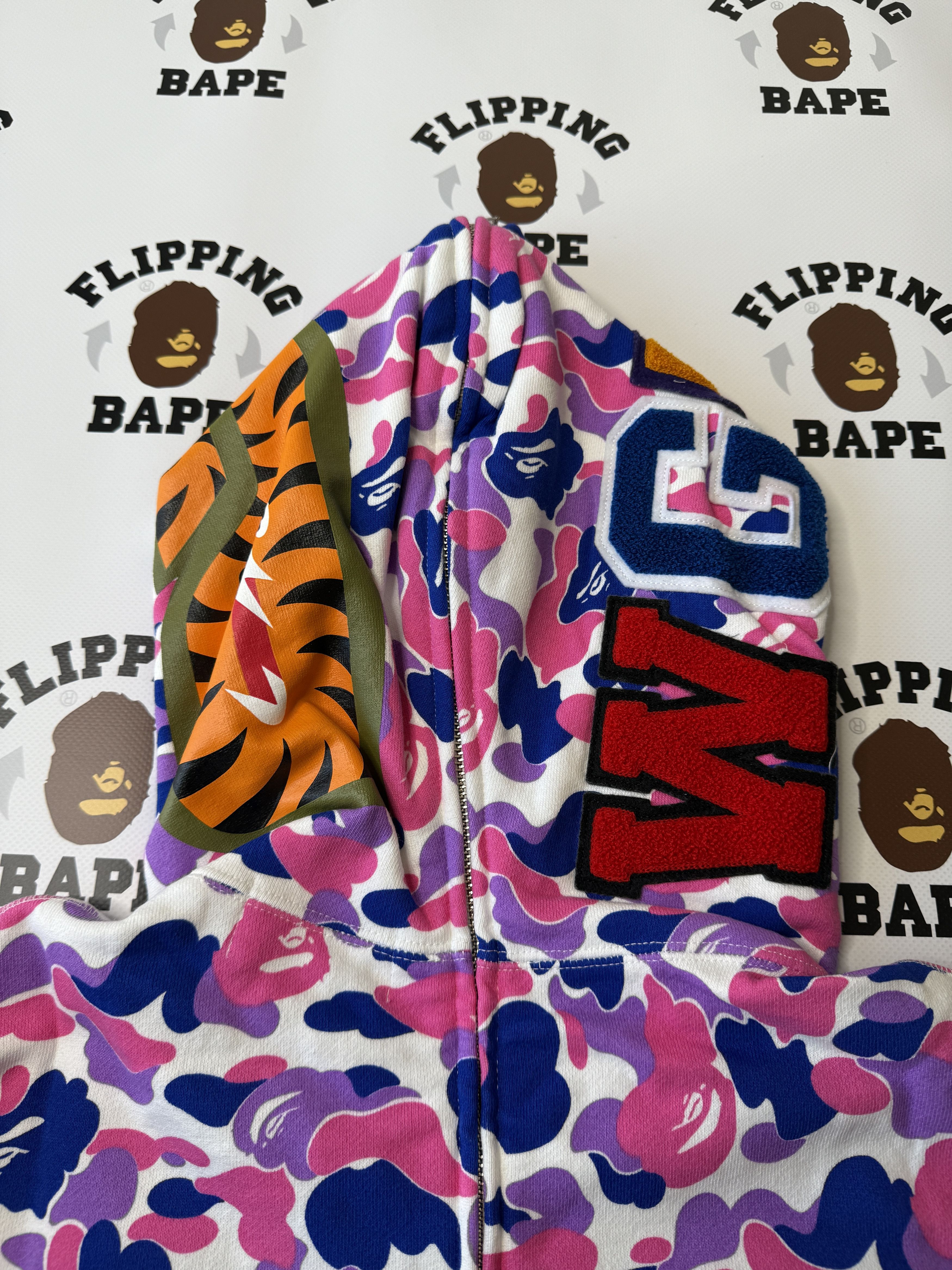 Bape BAPE GUANGZHOU SEPARATE SHARK FULL ZIP HOODIE Size US L / EU 52-54 / 3 - 7 Thumbnail