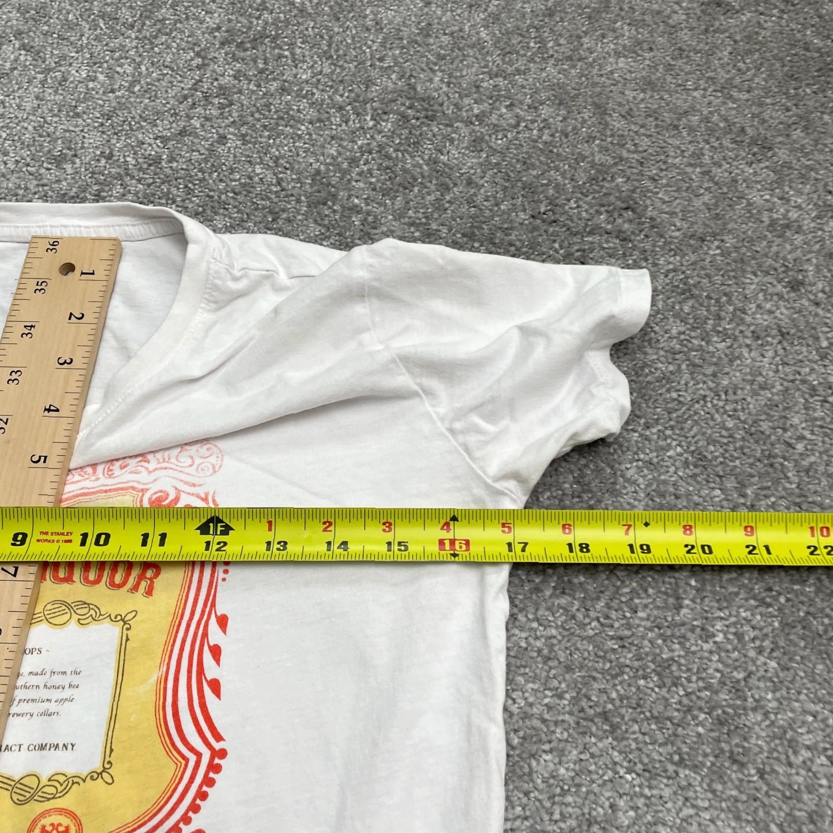 Vintage The Relaxed Tee Womens XS/PP White Crew Neck Short Sleeve The Relaxed Tee T-Shirt Casual Shirt Womens XS/PP White Crew Neck Short Sleeve Graphic Print Size XXS / US 00 / IT 34 - 7 Thumbnail
