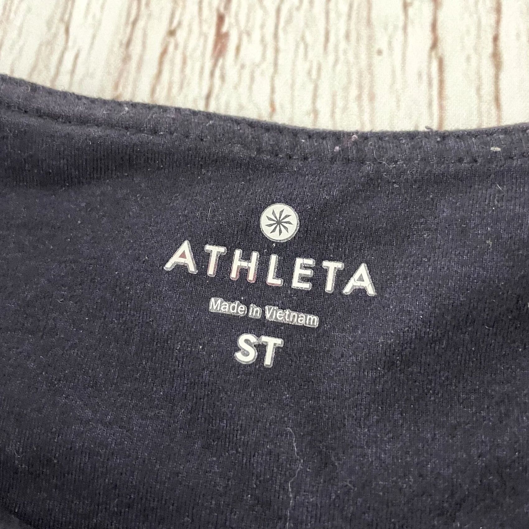 Athleta Athleta Cropped Athletic Yoga Leggings Women's S Tall Purple Pants Activewear Yoga Cropped Tall Purple Womens Size 28" / US 6 / IT 42 - 2 Thumbnail