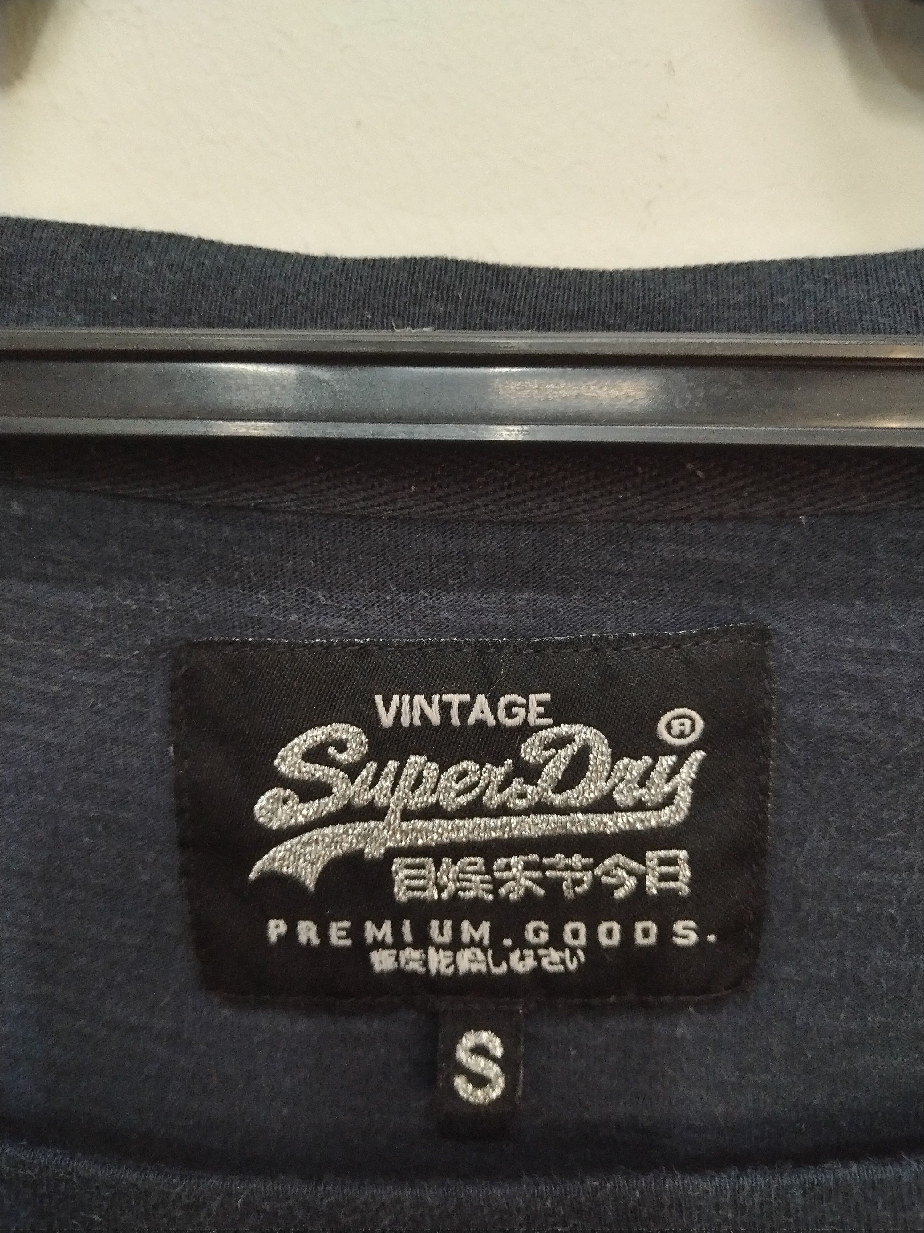 Japanese Brand × Superdry Women's Superdry Baggy sweatshirt Awesome Glitter Print Size S / US 4 / IT 40 - 3 Thumbnail