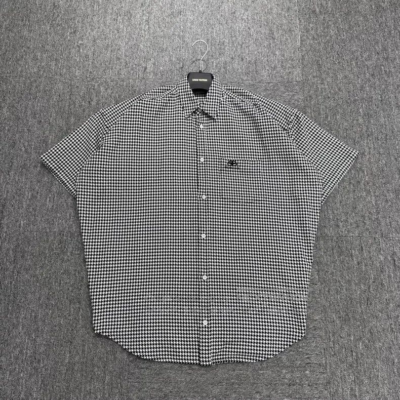 Balenciaga Balenciaga Houndstooth Short Sleeve Shirt Size XS / US 0-2 / IT 36-38 - 1 Thumbnail