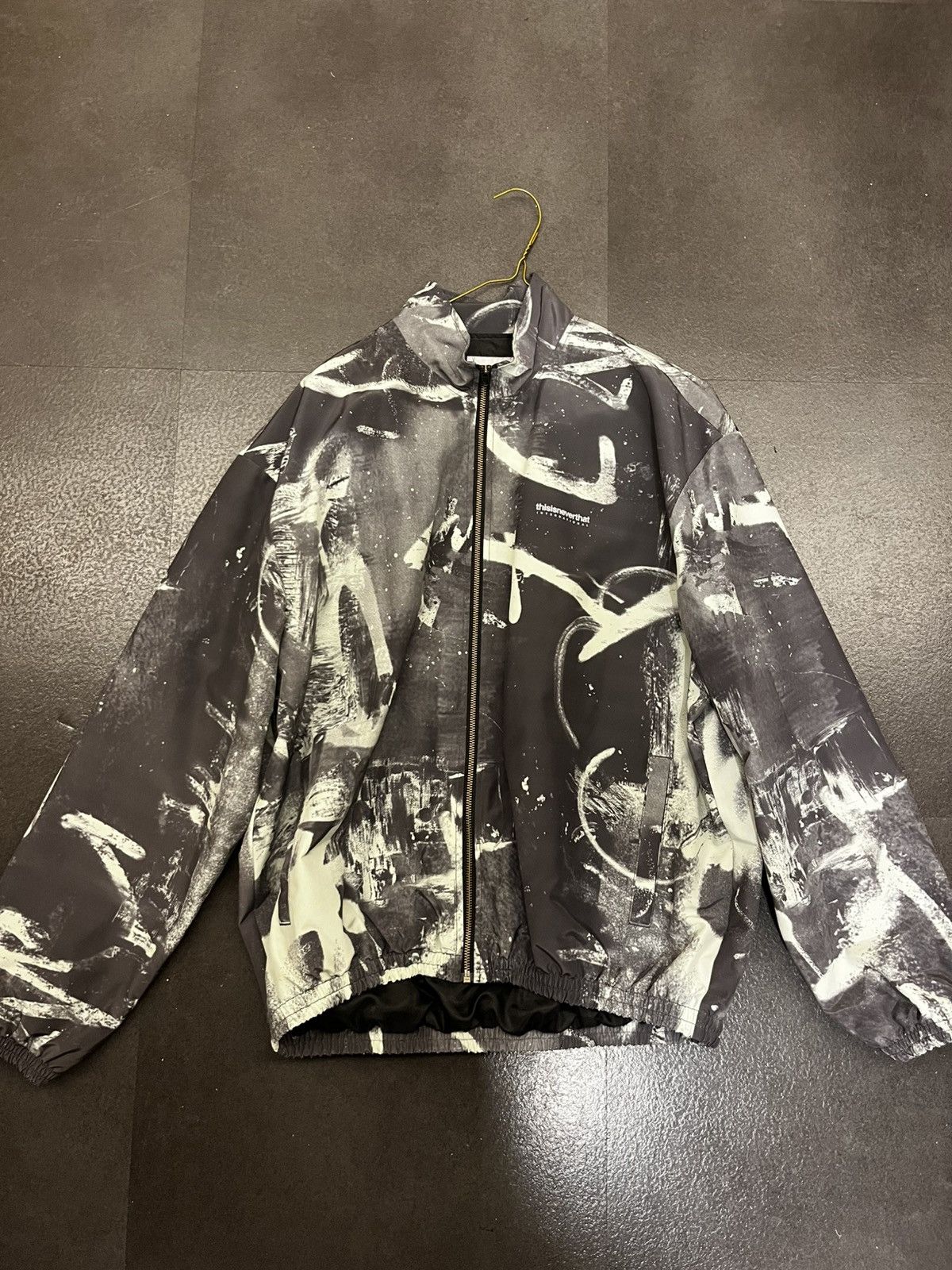 thisisneverthat thisineverthat INTL. team jacket Size US L / EU 52-54 / 3 - 1 Thumbnail