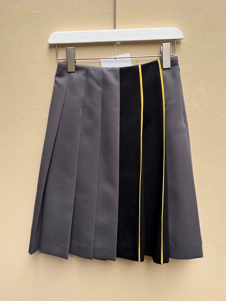 Prada Prada Sports style color-blocked pleated skirt Size 25" / US 0 / IT 36 - 6 Thumbnail