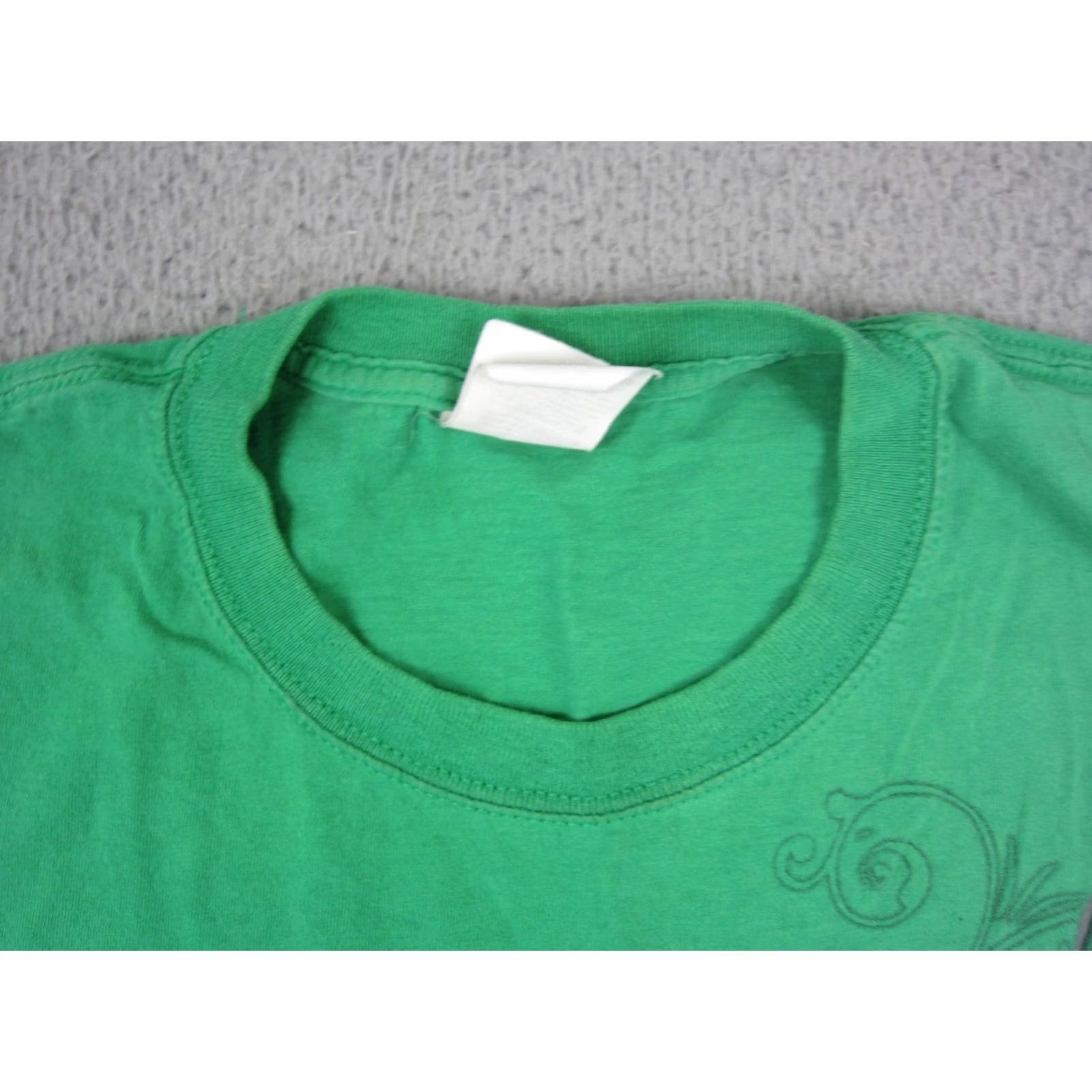 Fruit Of The Loom Vintage Ireland Shirt Adult Medium Green Celtic Cross Graphic Shamrock Tee Size US M / EU 48-50 / 2 - 4 Thumbnail