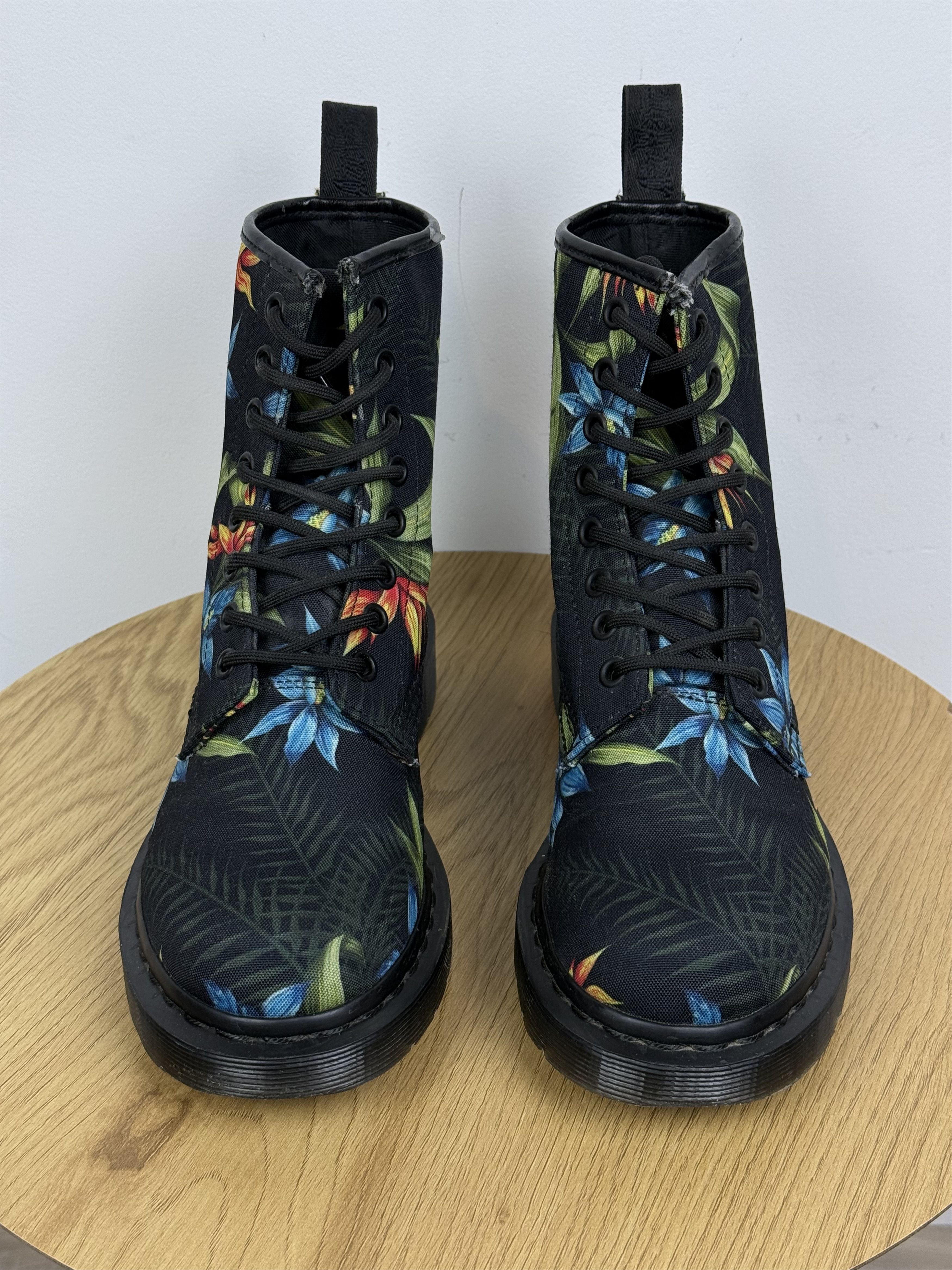 Dr. Martens Dr. Martens Hawaiian Castel Vegan Black Floral Women's EUR37 Size US 7 / IT 37 - 3 Thumbnail