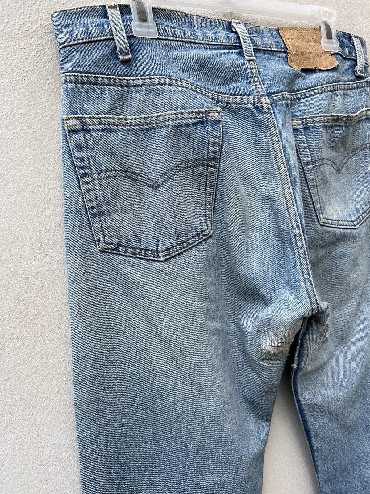 Levi's Vintage 80s Levi’s 501 Ripped Faded Blue Denim Jeans Size US 34 / EU 50 - 17 Thumbnail