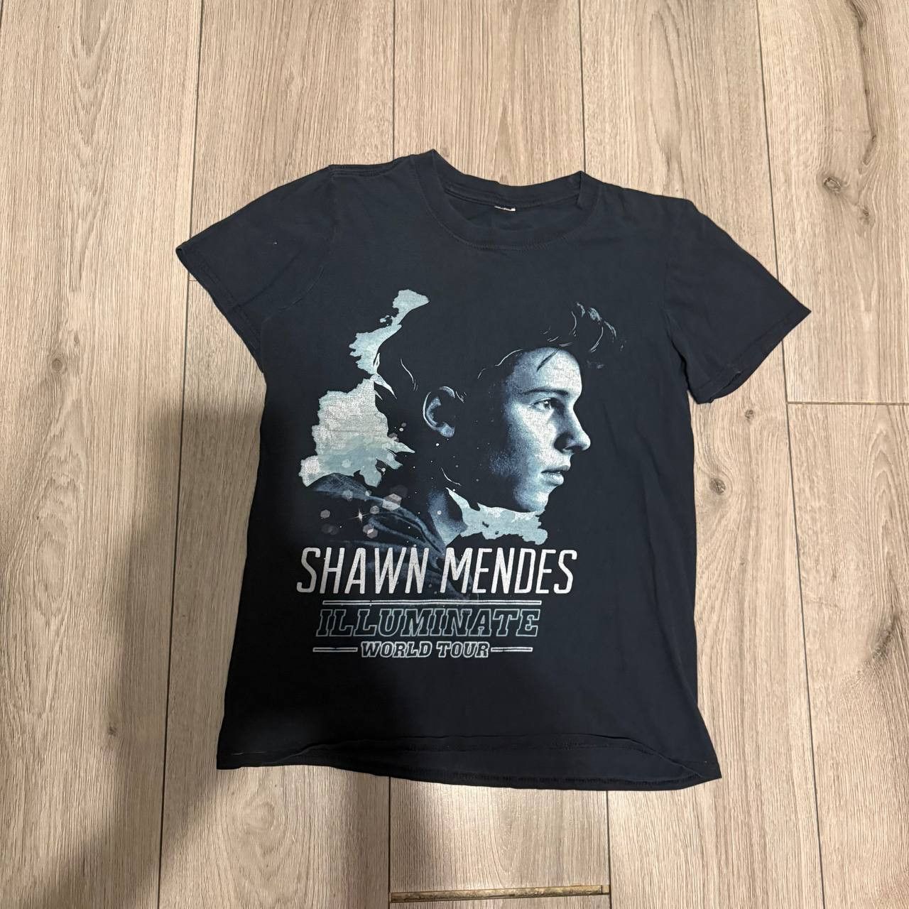 Other Shawn Mendes Illuminate Worl Tour T Shirt Size Small Size US S / EU 44-46 / 1 - 1 Thumbnail