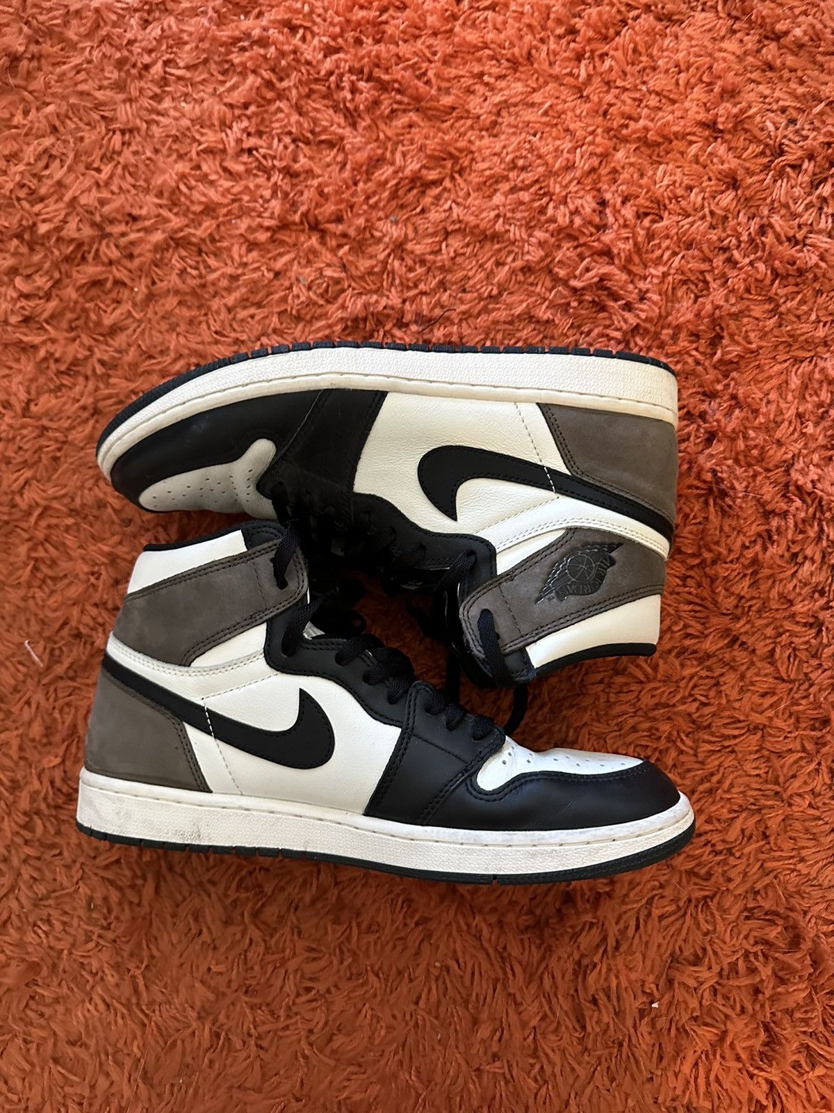 image of Jordan Nike Jordan 1 Retro High Mocha Shoes in Brown, Men's (Size 11)