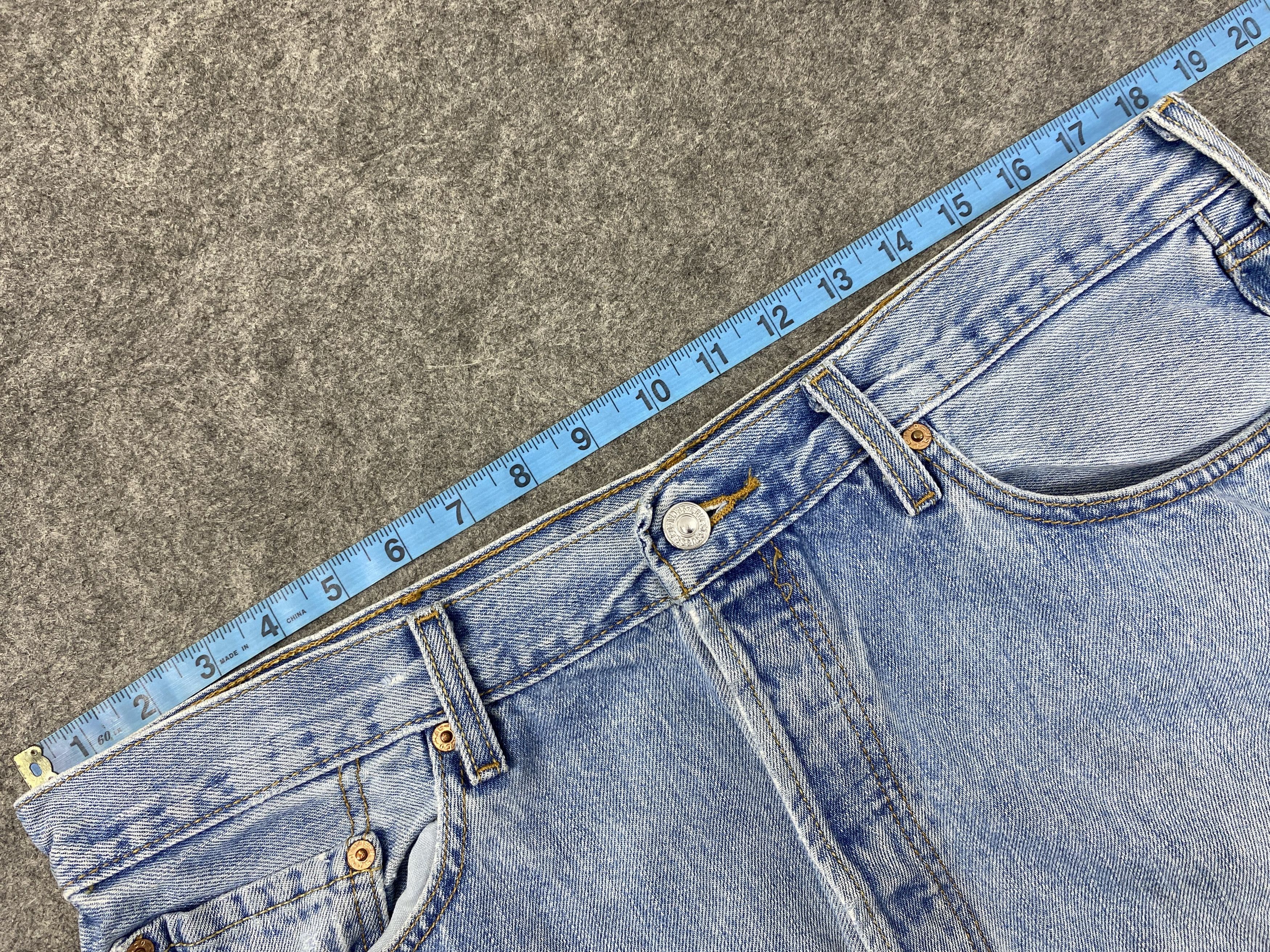 Levi's 90's Light Blue Vintage Levi's 501 Jeans 37x29 Denim -JN2428 Size US 37 - 5 Thumbnail
