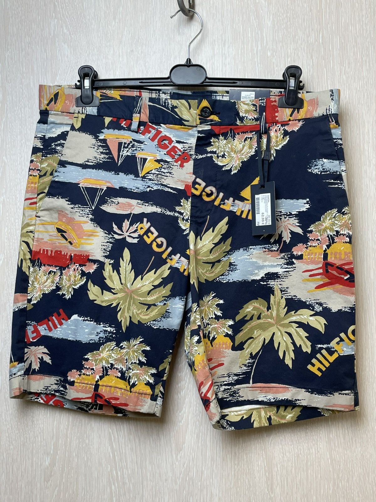 Tommy Hilfiger Tommy Hilfiger Brooklyn Shorts Size US 36 / EU 52 - 1 Thumbnail