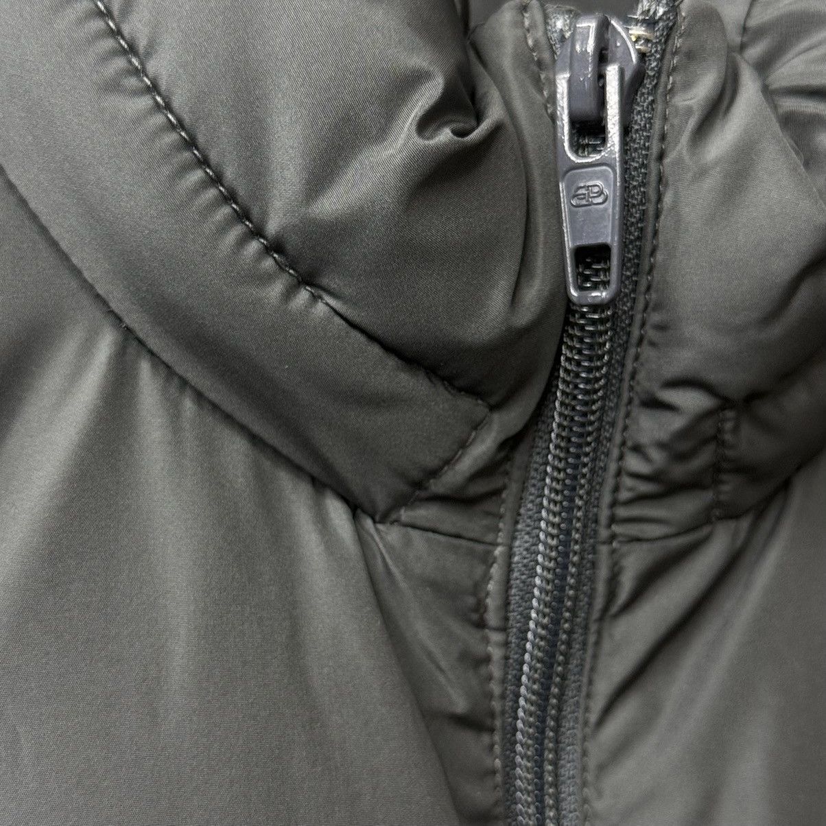 Balenciaga Balenciaga Sporty B Gray Puffer Size US L / EU 52-54 / 3 - 5 Thumbnail