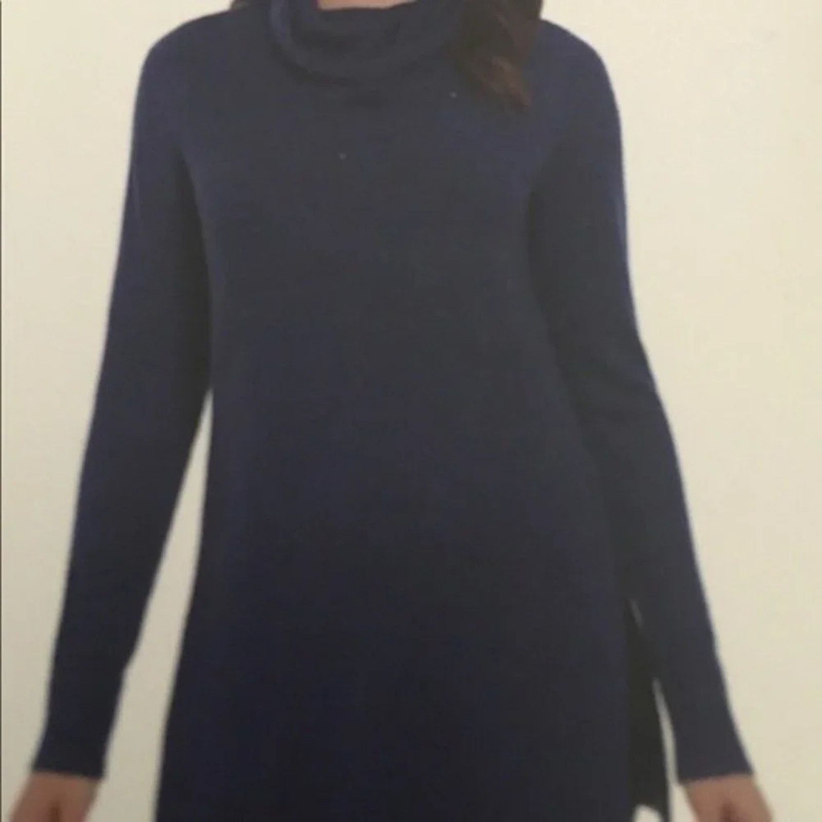 The Unbranded Brand Adrienne Vittadini long sleeved sweater, size Medium Size M / US 6-8 / IT 42-44 - 1 Thumbnail