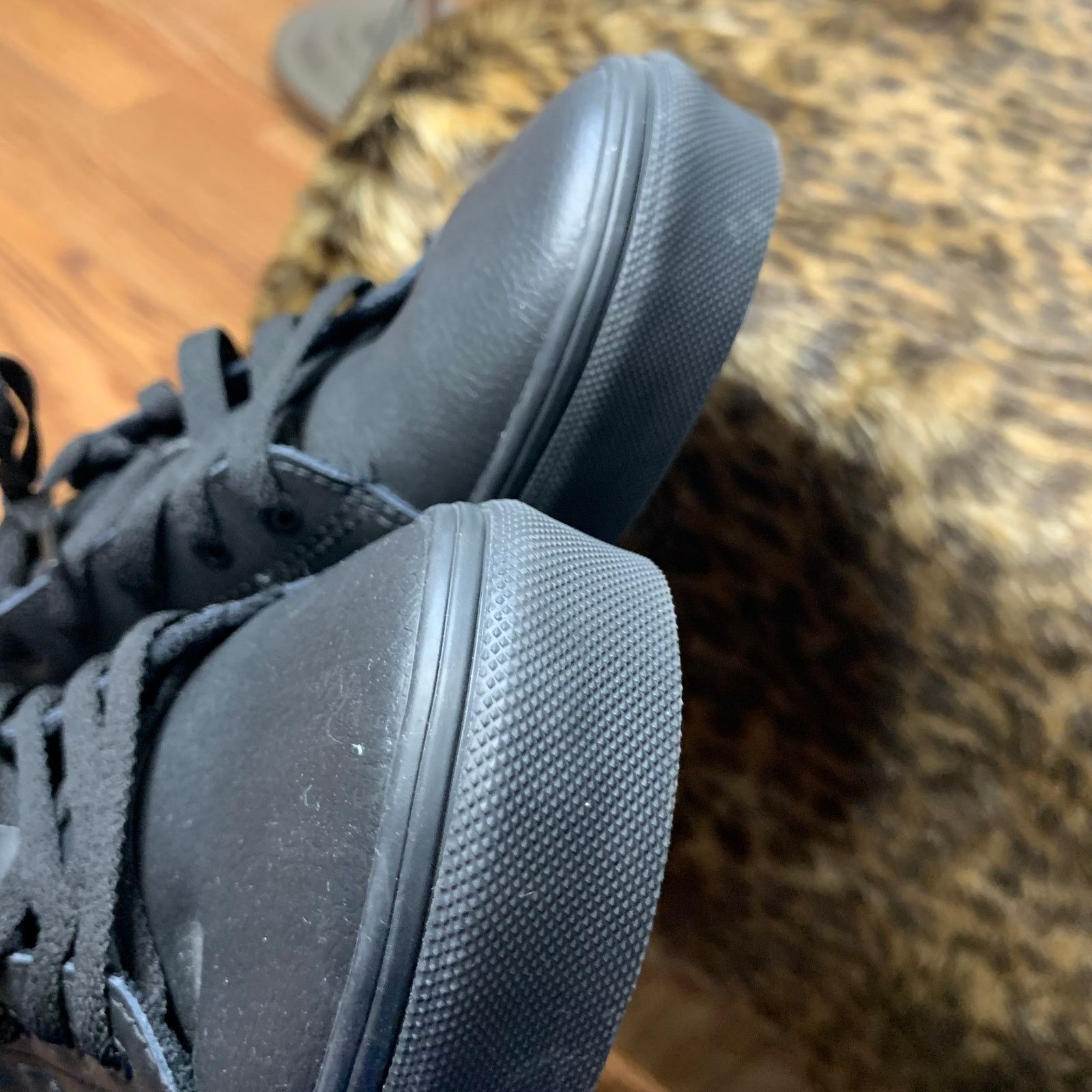 Vans VANS Black Shoes Size 5.5 Youth or 37 EUR Size US 5.5 / IT 35.5 - 5 Thumbnail