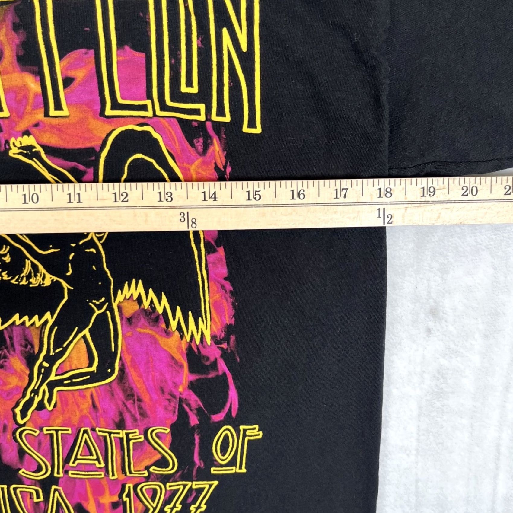 Vintage Led Zeppelin T-Shirt Mens M Black Graphic Print Crew Neck Short Sleeve Retro 1977 Tour USA Band Rock Music Vintage No N/A Size US M / EU 48-50 / 2 - 4 Thumbnail