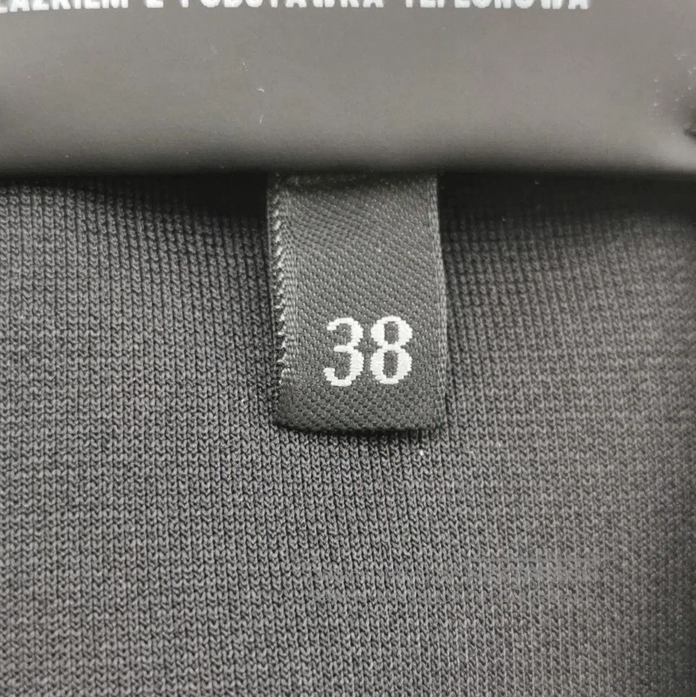 Prada Prada Logo Appliqué Skirt in Black . Size 37" - 6 Thumbnail