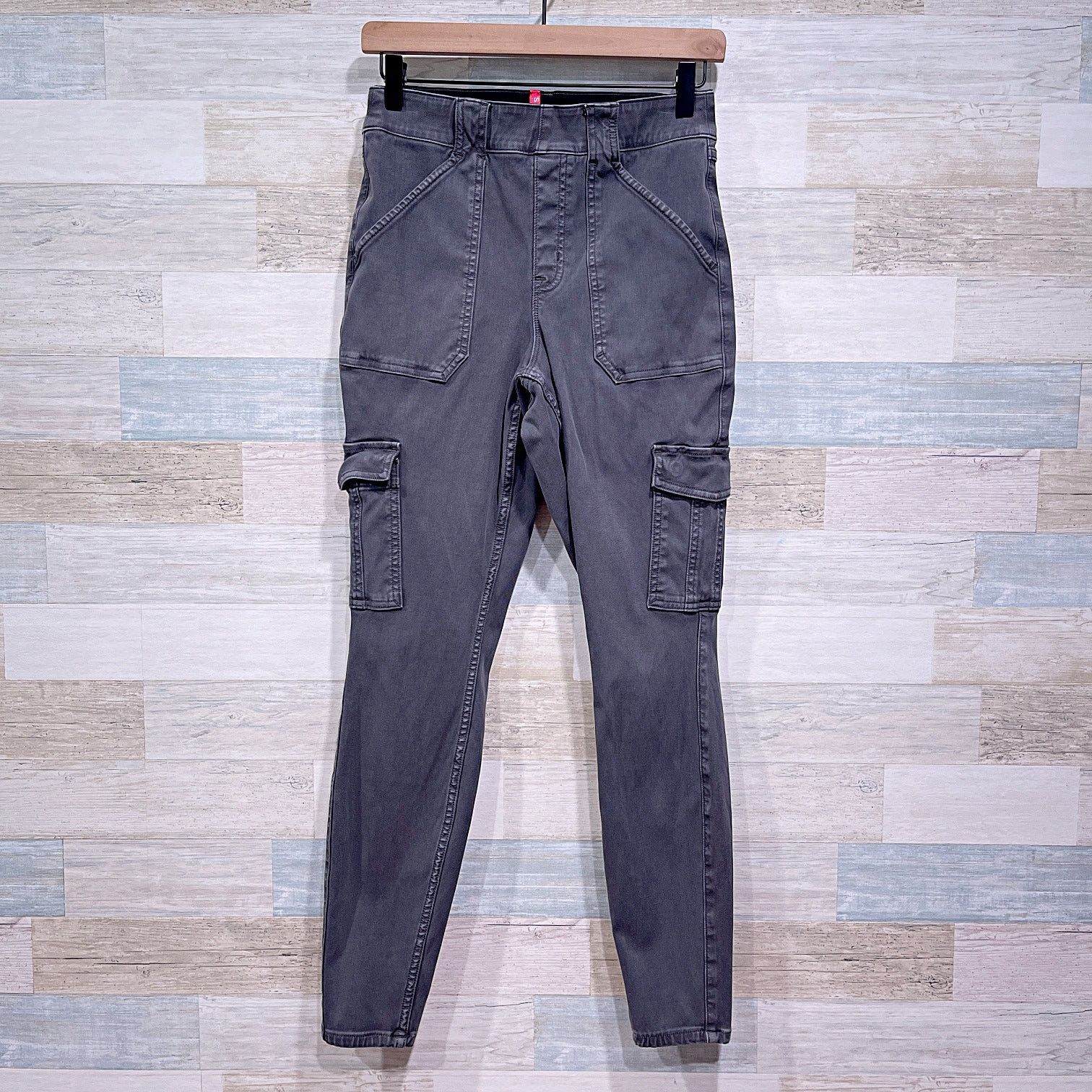 Spanx SPANX Stretch Twill Ankle Cargo Pant Black Mid Rise Pull On Size 30" / US 8 / IT 44 - 1 Thumbnail