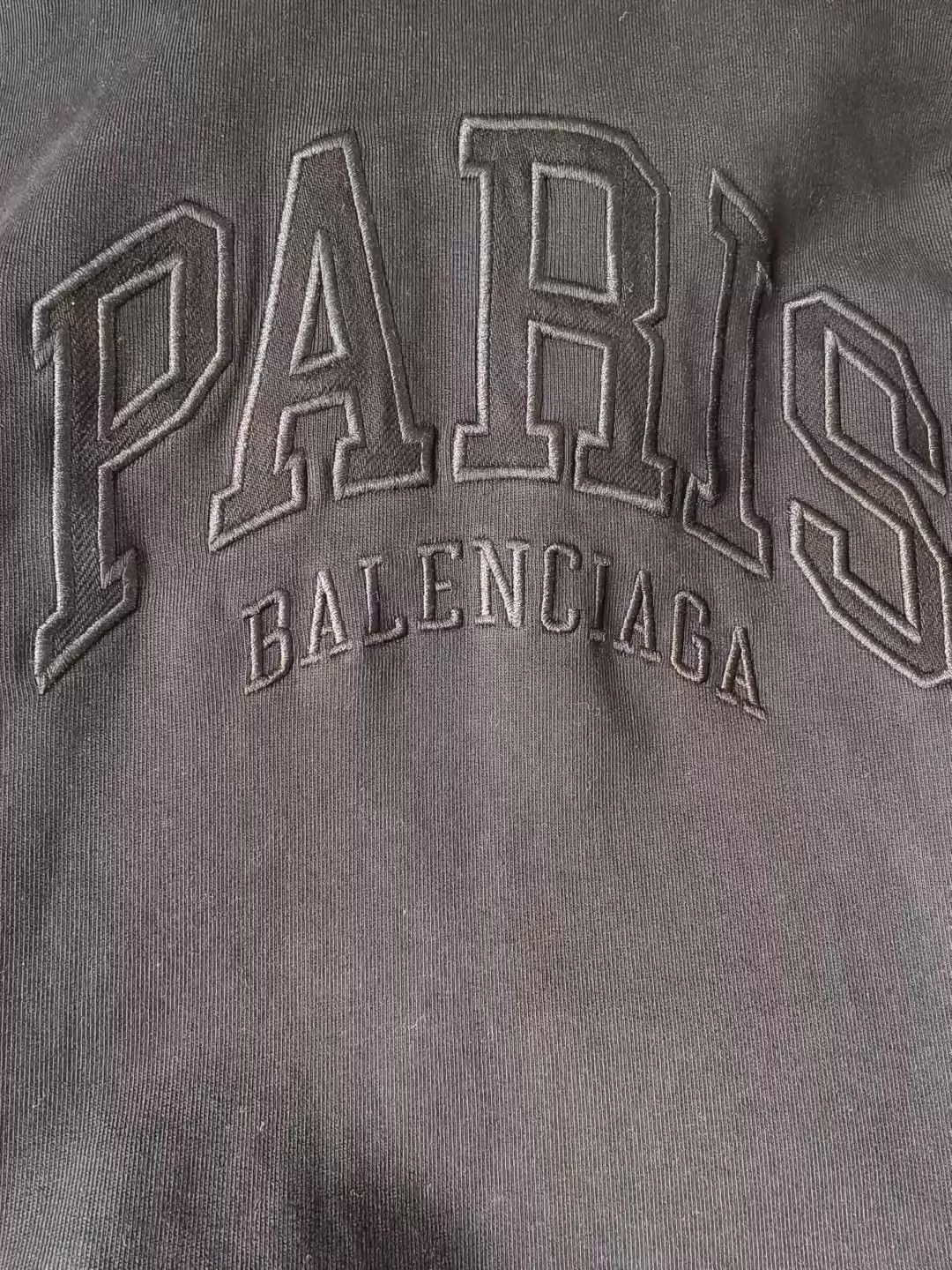 Balenciaga Balenciaga chest embroidered logo black hoodie Size 2 Size US M / EU 48-50 / 2 - 3 Thumbnail