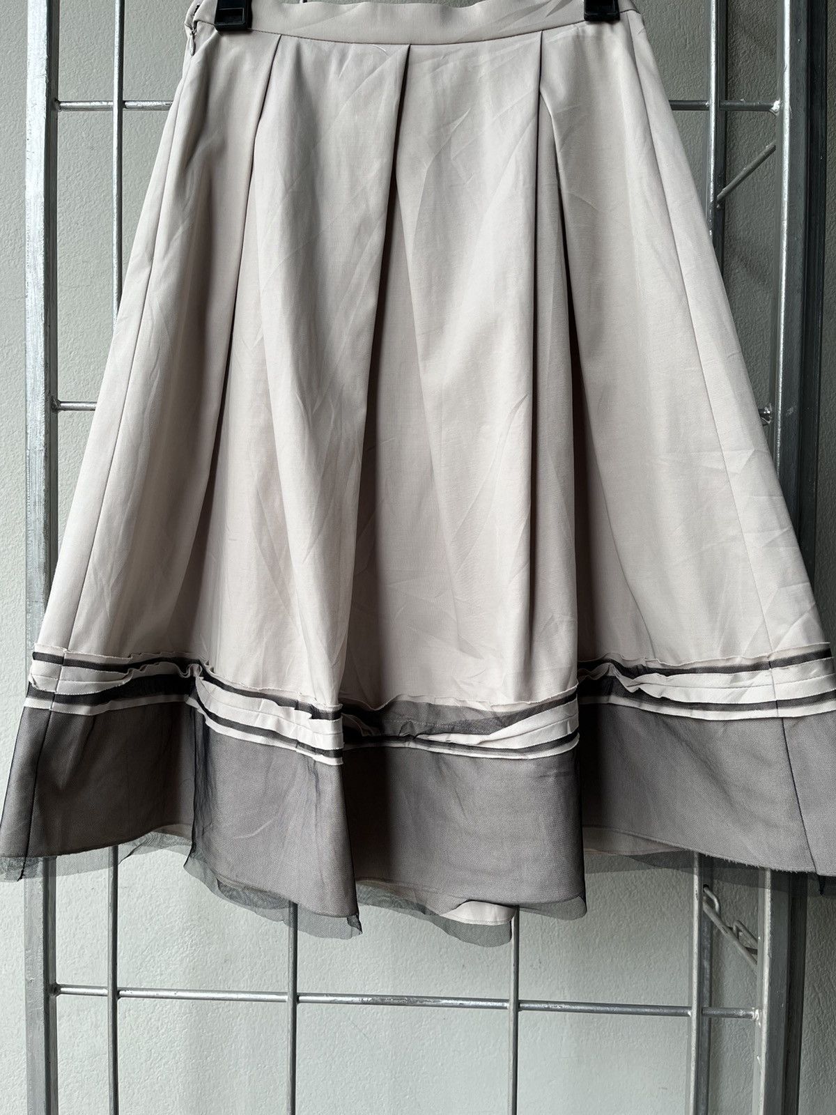 Lanvin Lanvin grey skirt. Size 25" / US 0 / IT 36 - 7 Thumbnail