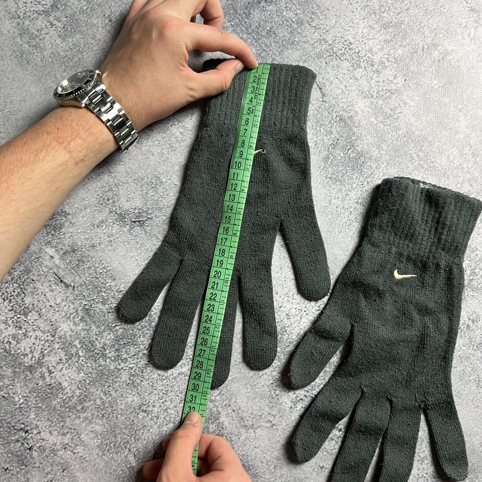 Nike Nike Vintage Gloves Men's Gray Acrylic ` Size ONE SIZE - 7 Thumbnail