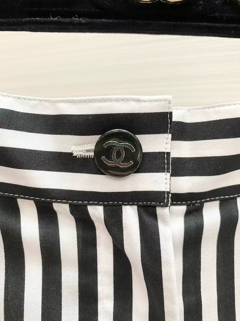 Chanel Chanel Black and white striped diamond logo casual pants Size 25" / US 0 / IT 36 - 5 Thumbnail