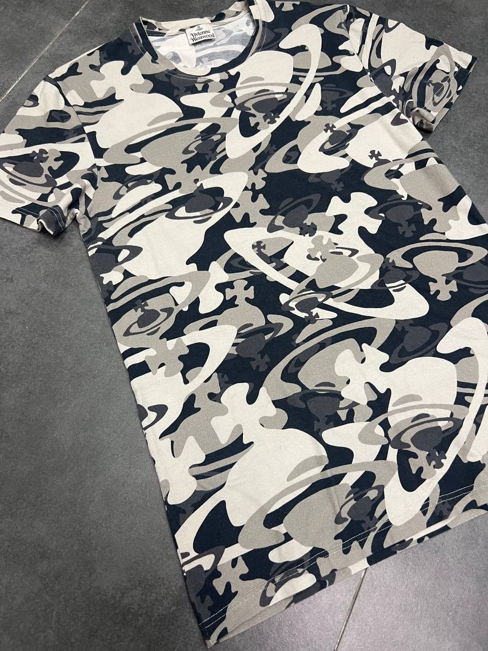 Vivienne Westwood Vivienne Westwood camo orb t-shirt Size US M / EU 48-50 / 2 - 1 Thumbnail