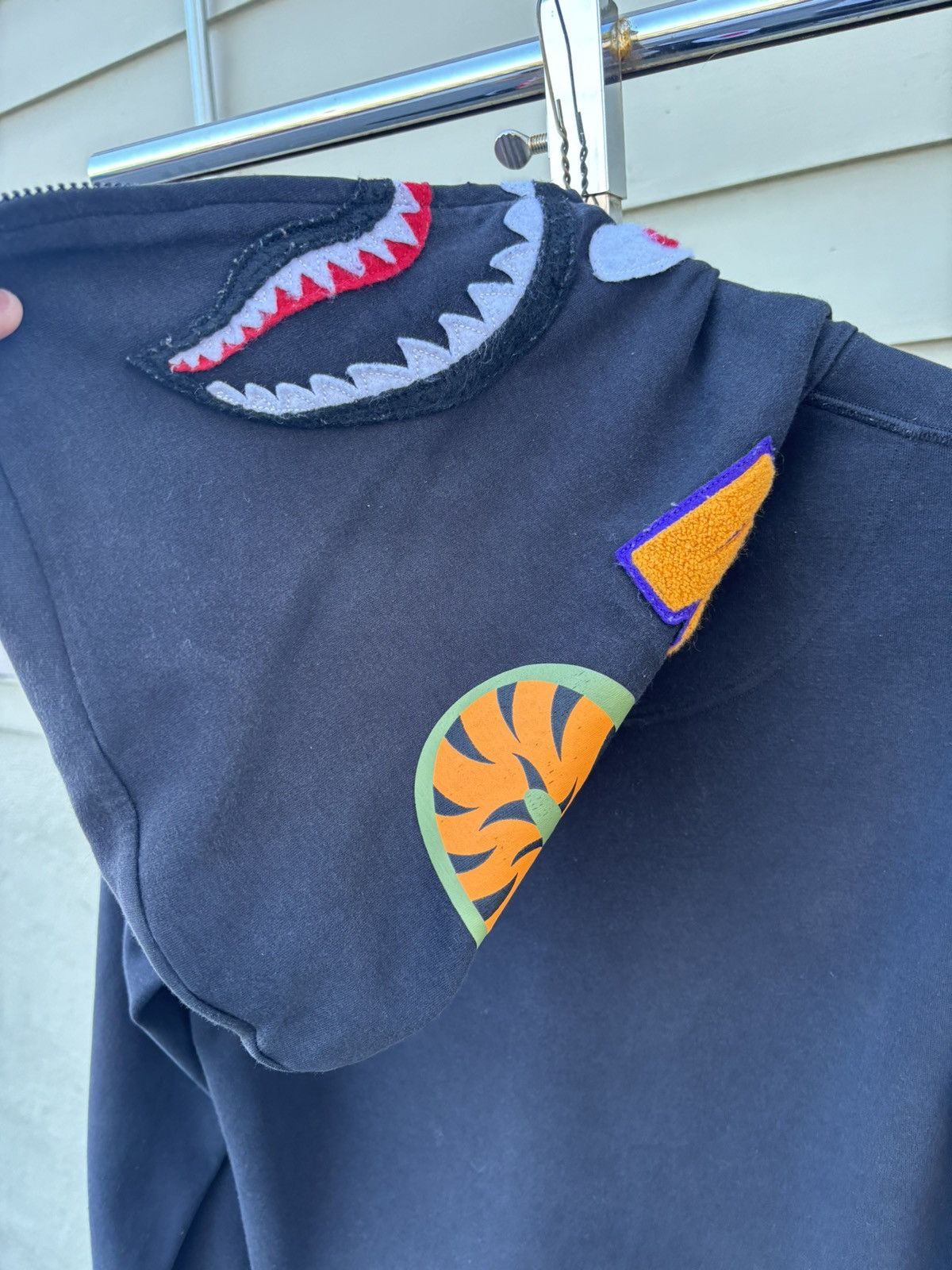 Bape Bape shark hoodie upside down logo black Size US L / EU 52-54 / 3 - 4 Thumbnail