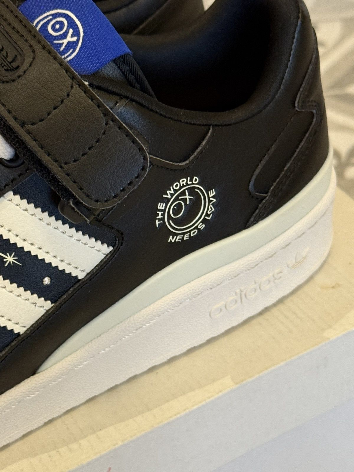 Adidas Adidas forum low andre saraiva Size US 10 / EU 43 - 5 Thumbnail