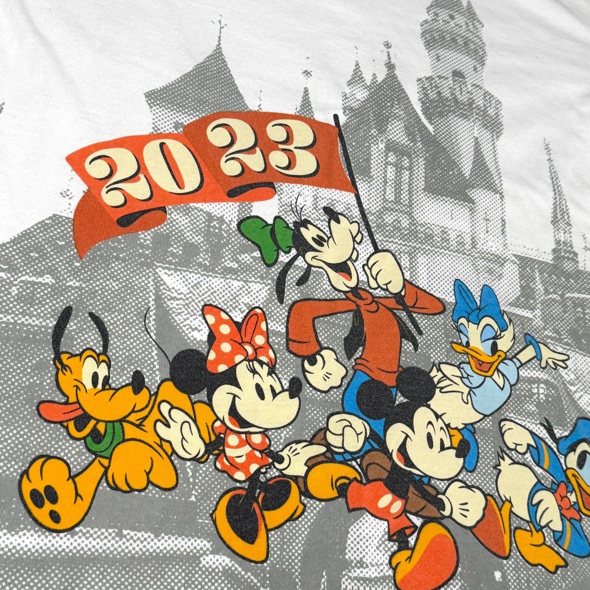 Disney Disney 2023 Mickey and Friends Disneyland Tee Size US S / EU 44-46 / 1 - 2 Thumbnail