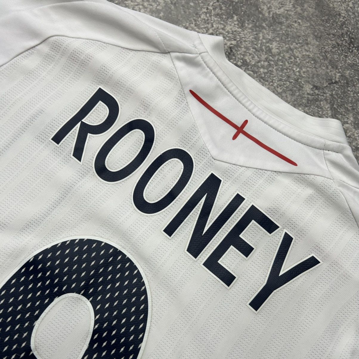 Umbro Vintage Umbro England 2007 Rooney 9 soccer jersey Size US S / EU 44-46 / 1 - 17 Thumbnail