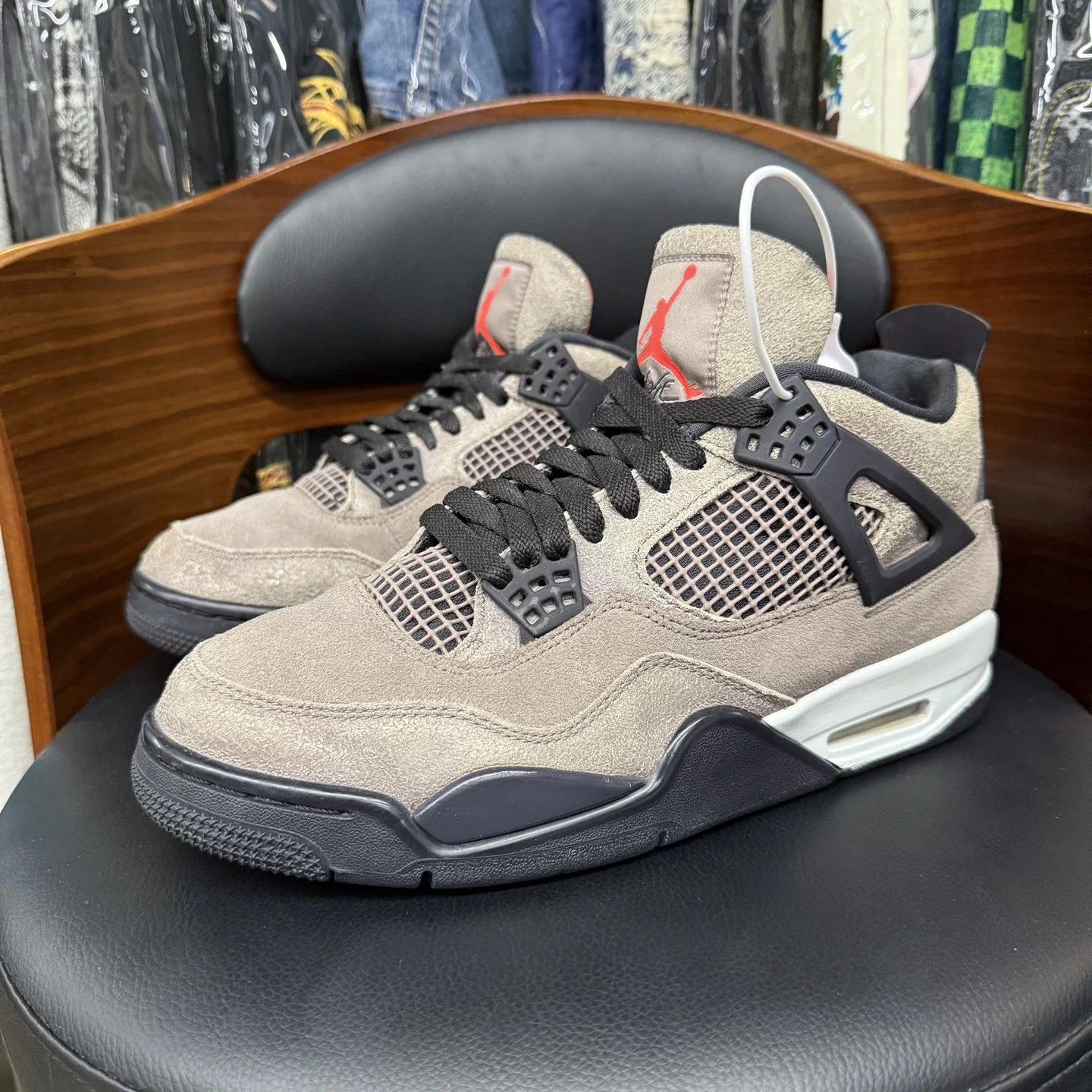 Jordan Brand AJ4 Mocha 43 98 New Original Box Size US 9 / EU 42 - 1 Thumbnail
