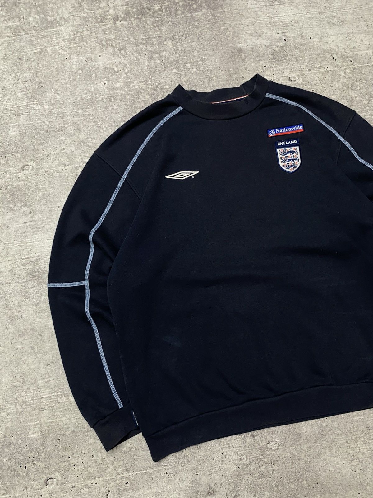 Umbro 🔥UMBRO ENGLAND VINTAGE SOCCER SWEATSHIRT Size US L / EU 52-54 / 3 - 5 Thumbnail
