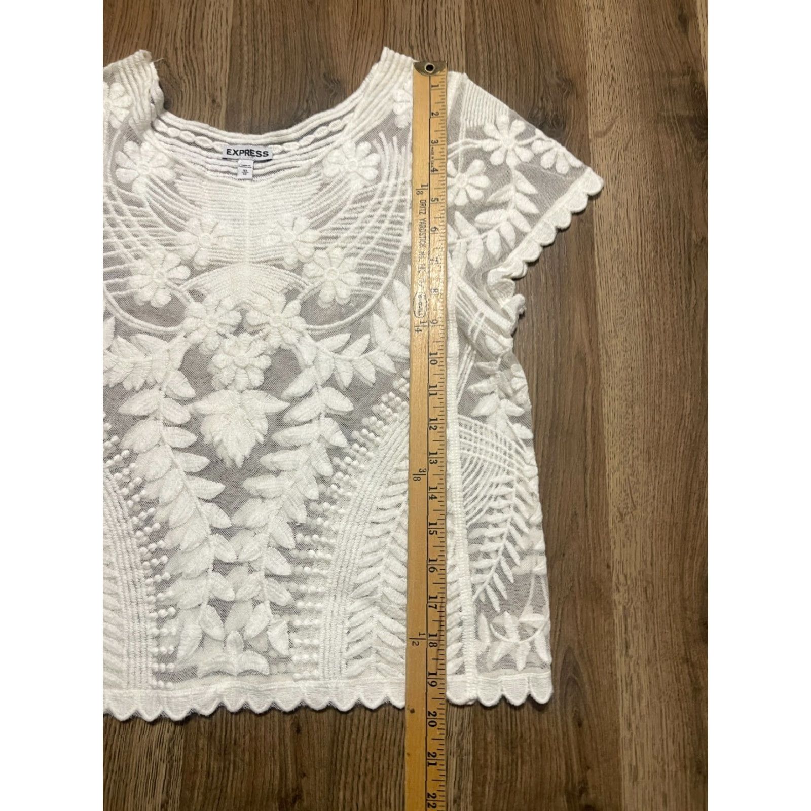 Express Express Shirt Women's XS White Floral Lace Lightweight Size XS / US 0-2 / IT 36-38 - 7 Thumbnail