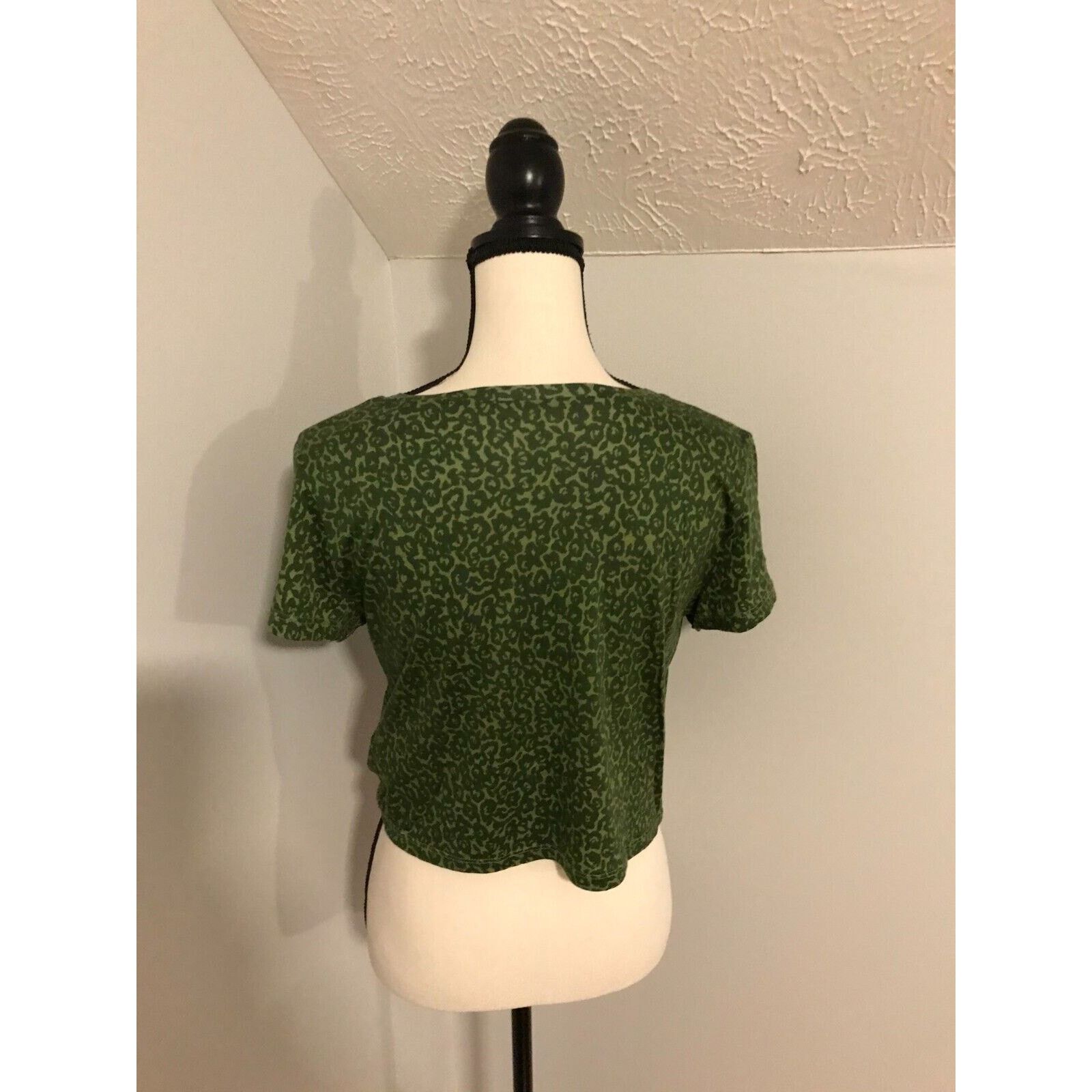 Anthropologie by Anthropologie Green Leopard Print Draped T-Shirt Size M / US 6-8 / IT 42-44 - 3 Thumbnail