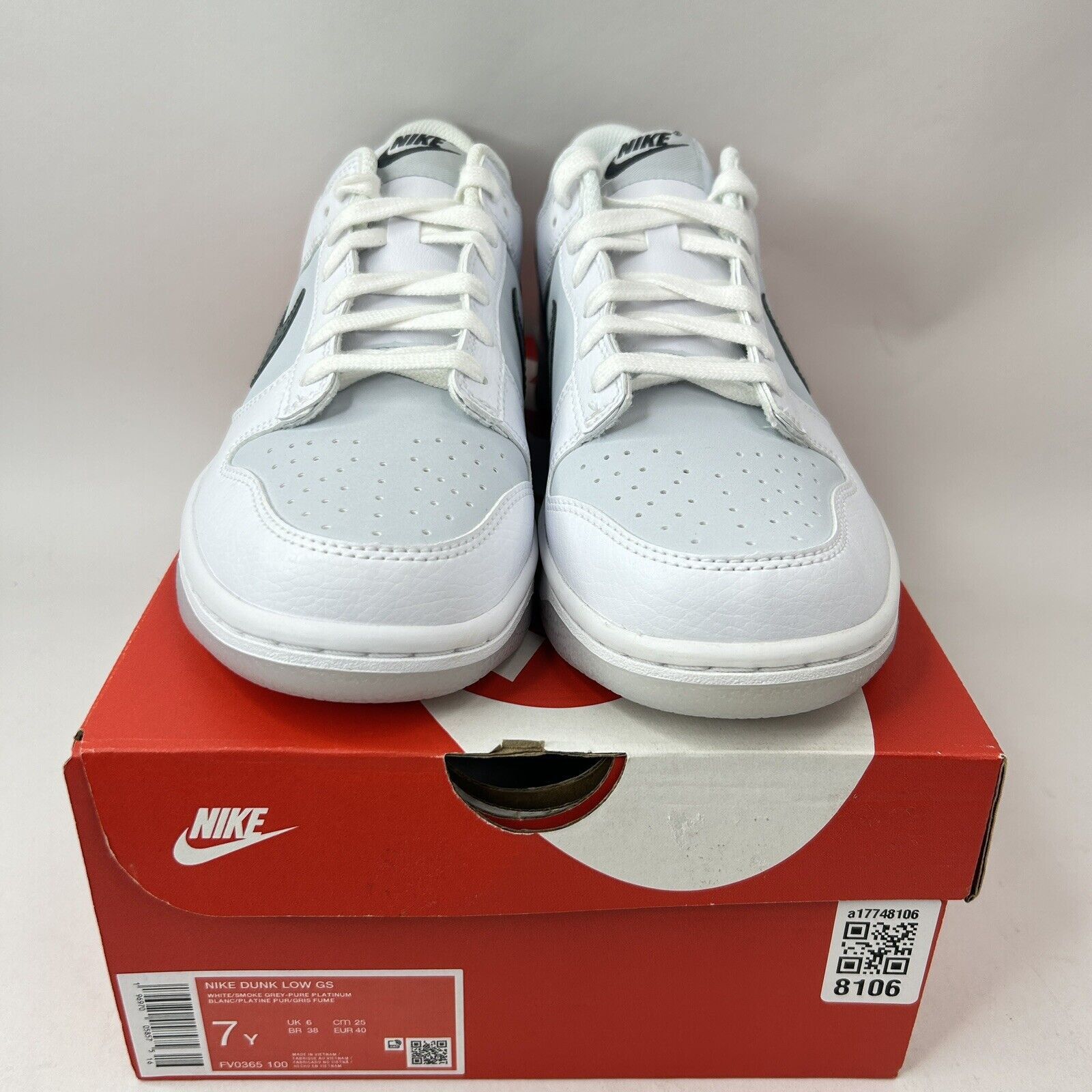 Nike Nike Dunk Low GS “White Smoke Grey Pure Platinum” 2024 Size US 8.5 / IT 38.5 - 2 Thumbnail