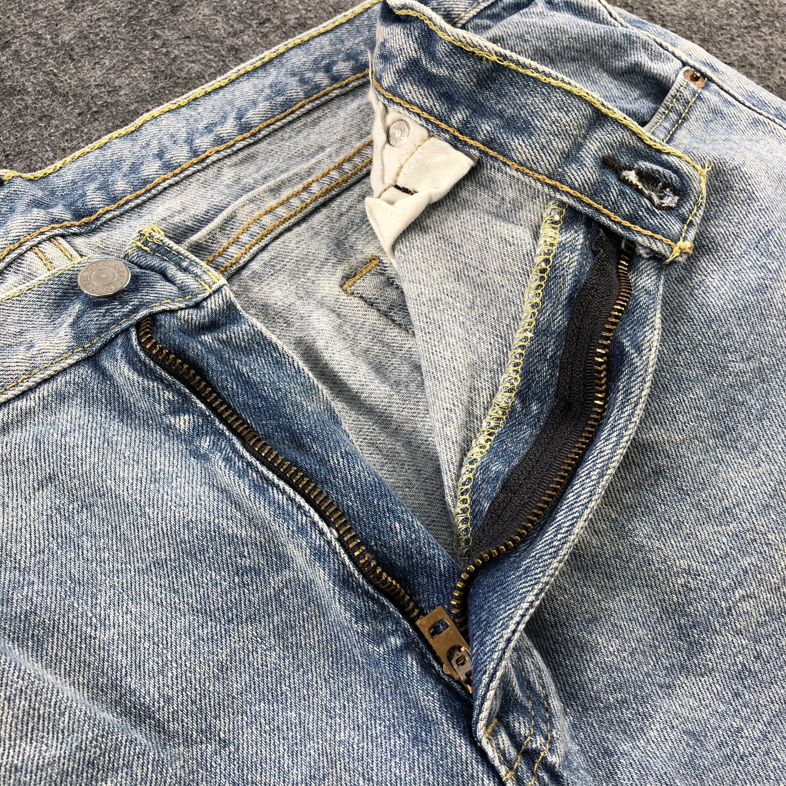 Levi's × Vintage Vintage Light Wash Levis 512 Jeans-JM1830 Size US 37 - 6 Thumbnail