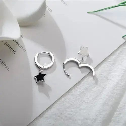 Japanese Brand Five-pointed Star Earring (1 pair) Size ONE SIZE - 3 Thumbnail