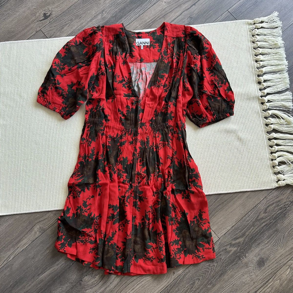 Ganni GANNI EcoVero V-Neck Printed Crepe Mini Dress high risk red Size S / US 4 / IT 40 - 1 Thumbnail