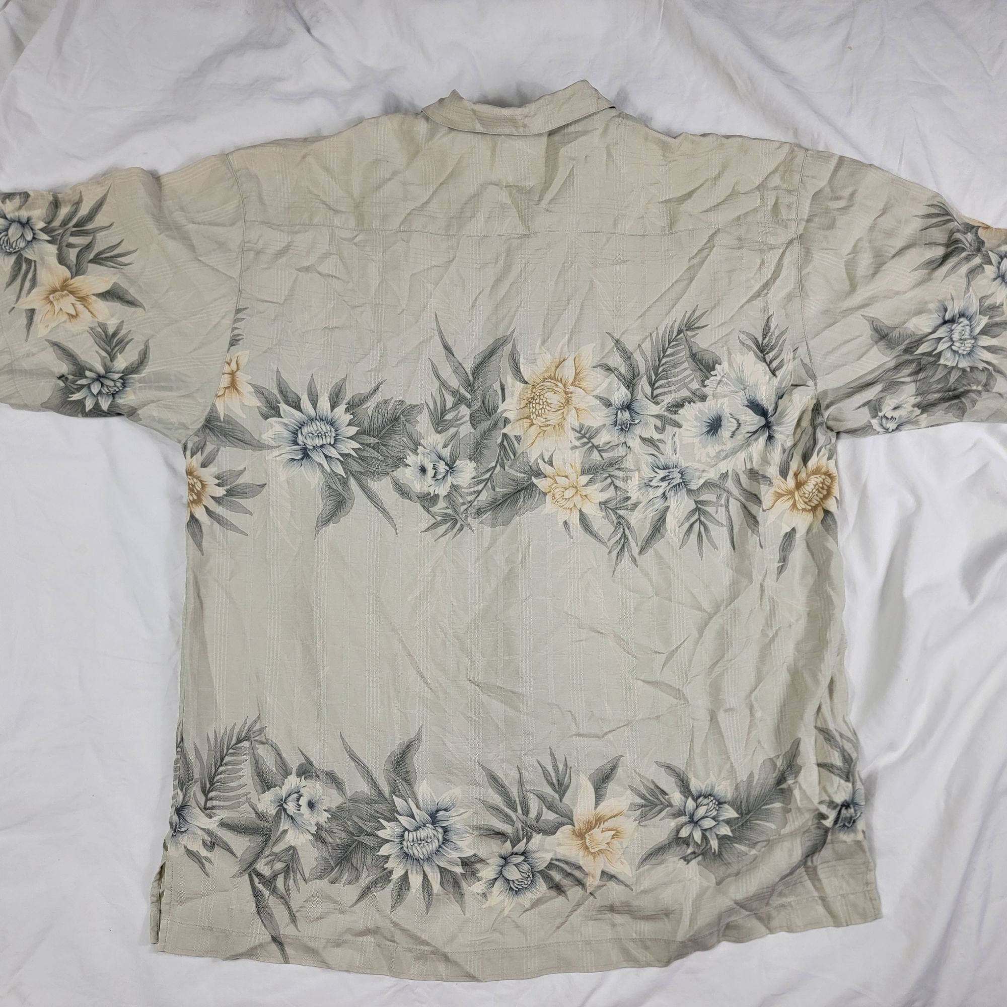 Tommy Bahama Tommy Bahama Mens Large Beige Short Sleeve Floral Hawaiian S Size US L / EU 52-54 / 3 - 2 Thumbnail
