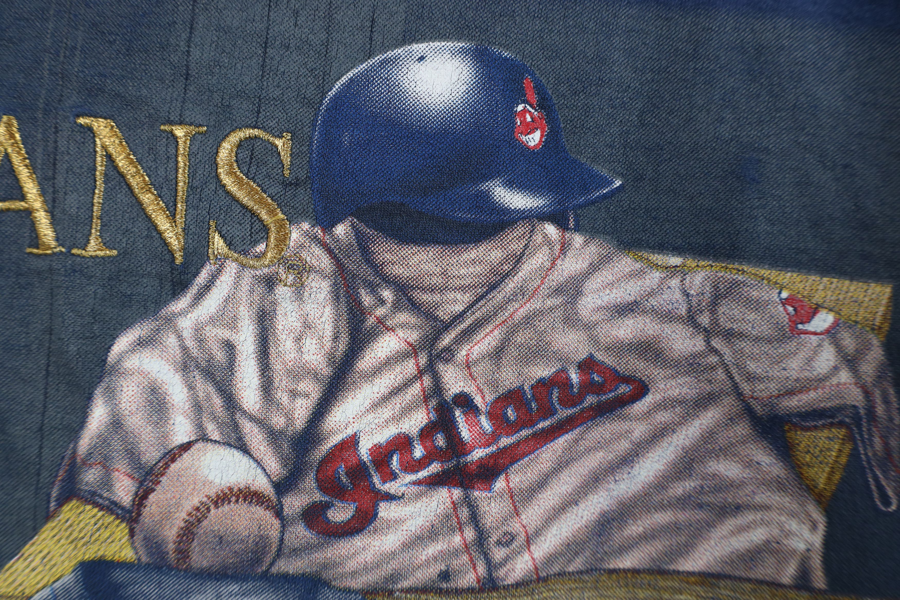 Vintage Vintage 90s Chief Wahoo Cleveland Indians Baseball T-Shirt Size US L / EU 52-54 / 3 - 6 Thumbnail