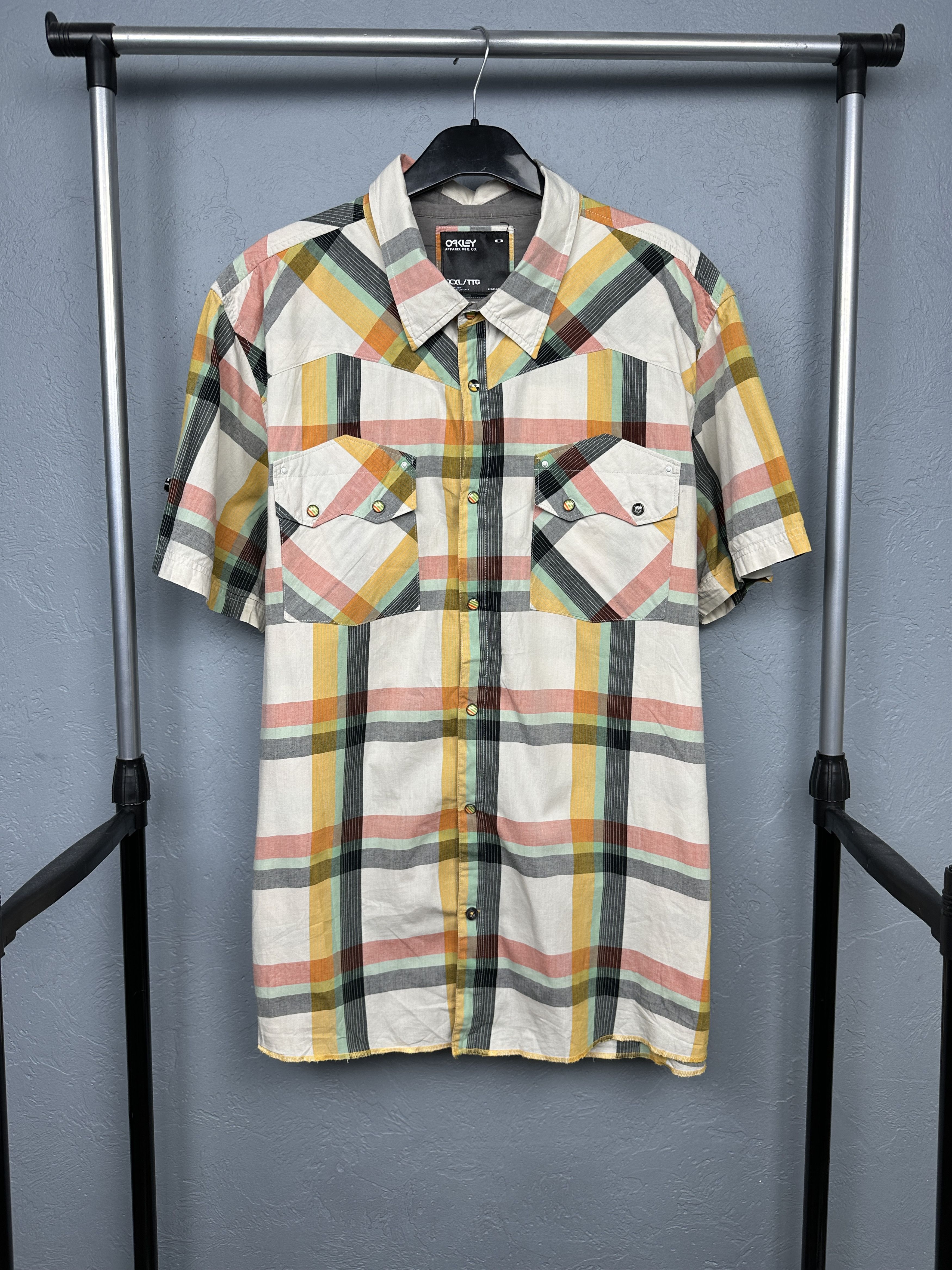 Oakley Oakley Mens Short Sleeve Shirt Size US XXL / EU 58 / 5 - 1 Thumbnail