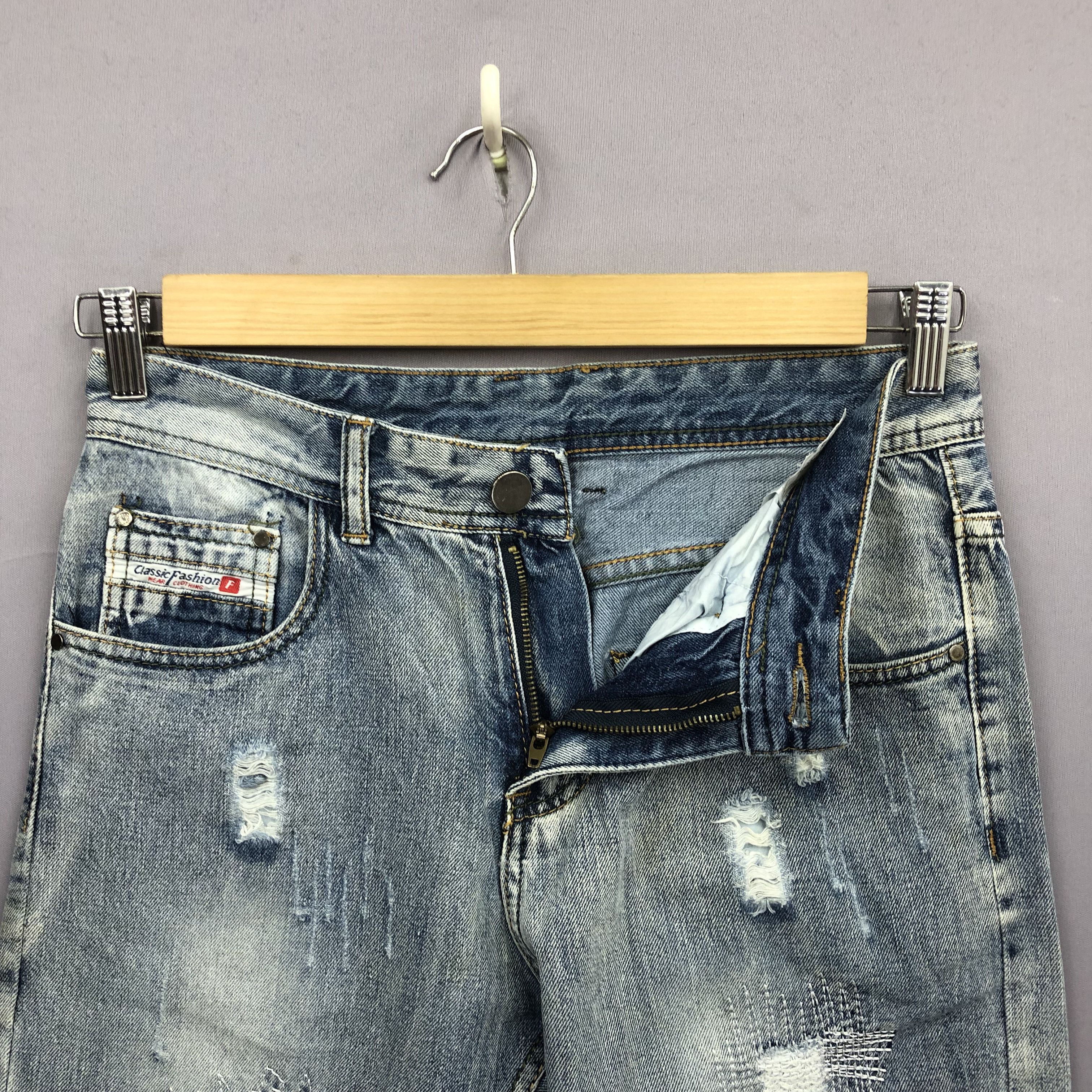 Japanese Brand Vintage Japanese Distressed Faded Light Wash Jeans Denim Size US 30 / EU 46 - 6 Thumbnail
