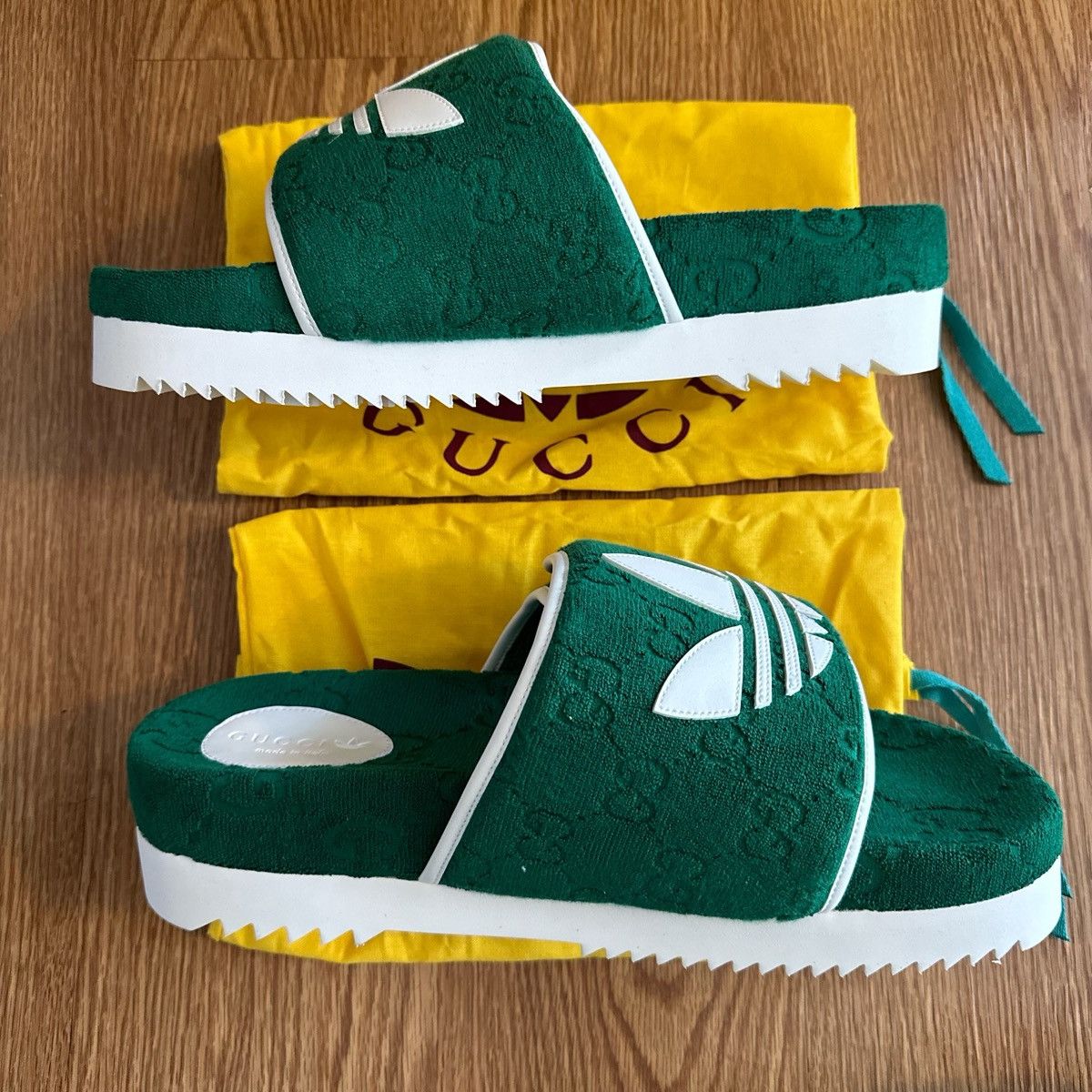 Gucci Magic sponge GG/ Demetra Size US 14 / EU 47 - 3 Thumbnail