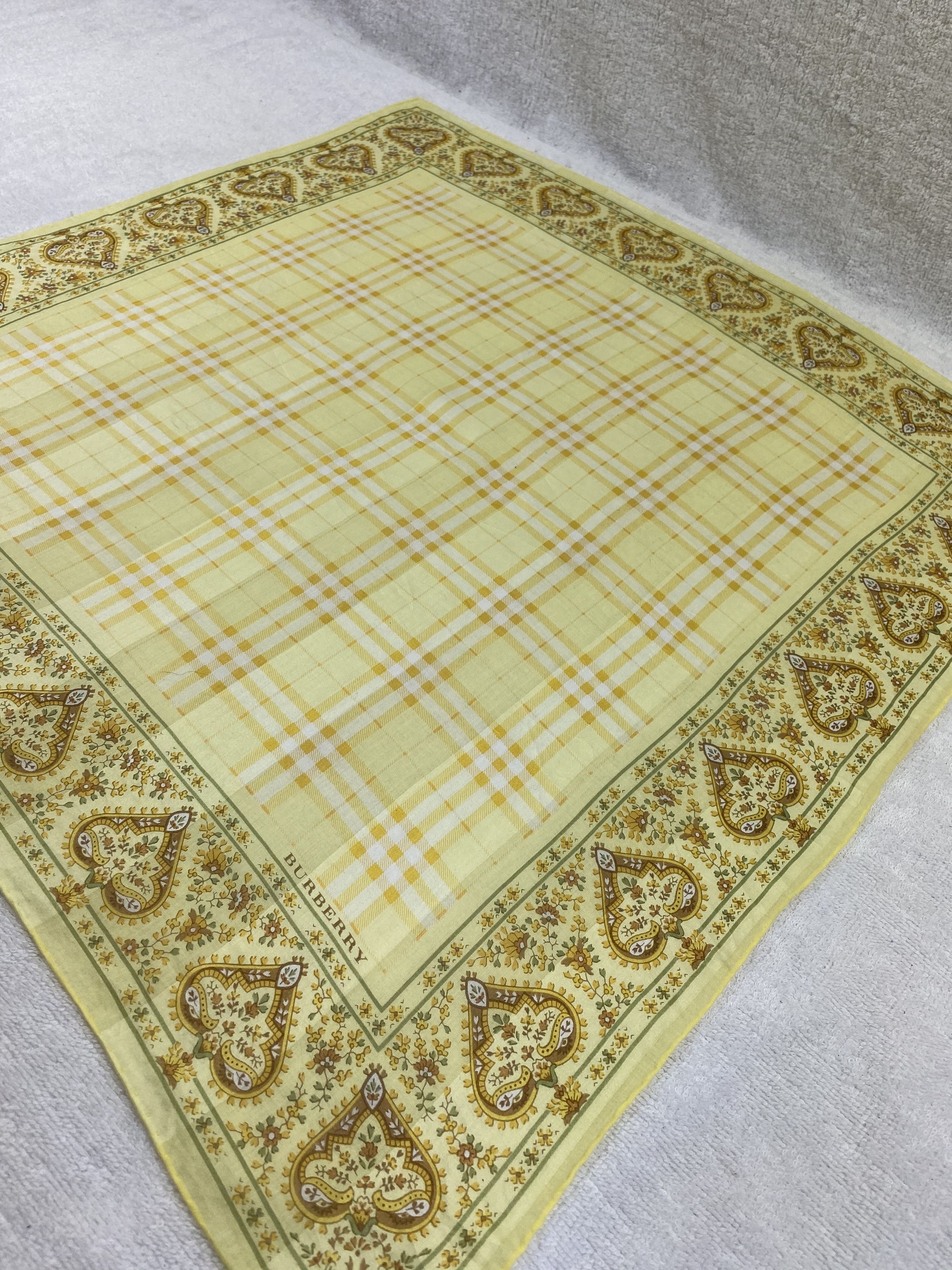 Burberry Burberry Handkerchief / Bandana / Neckerchief Size ONE SIZE - 4 Thumbnail