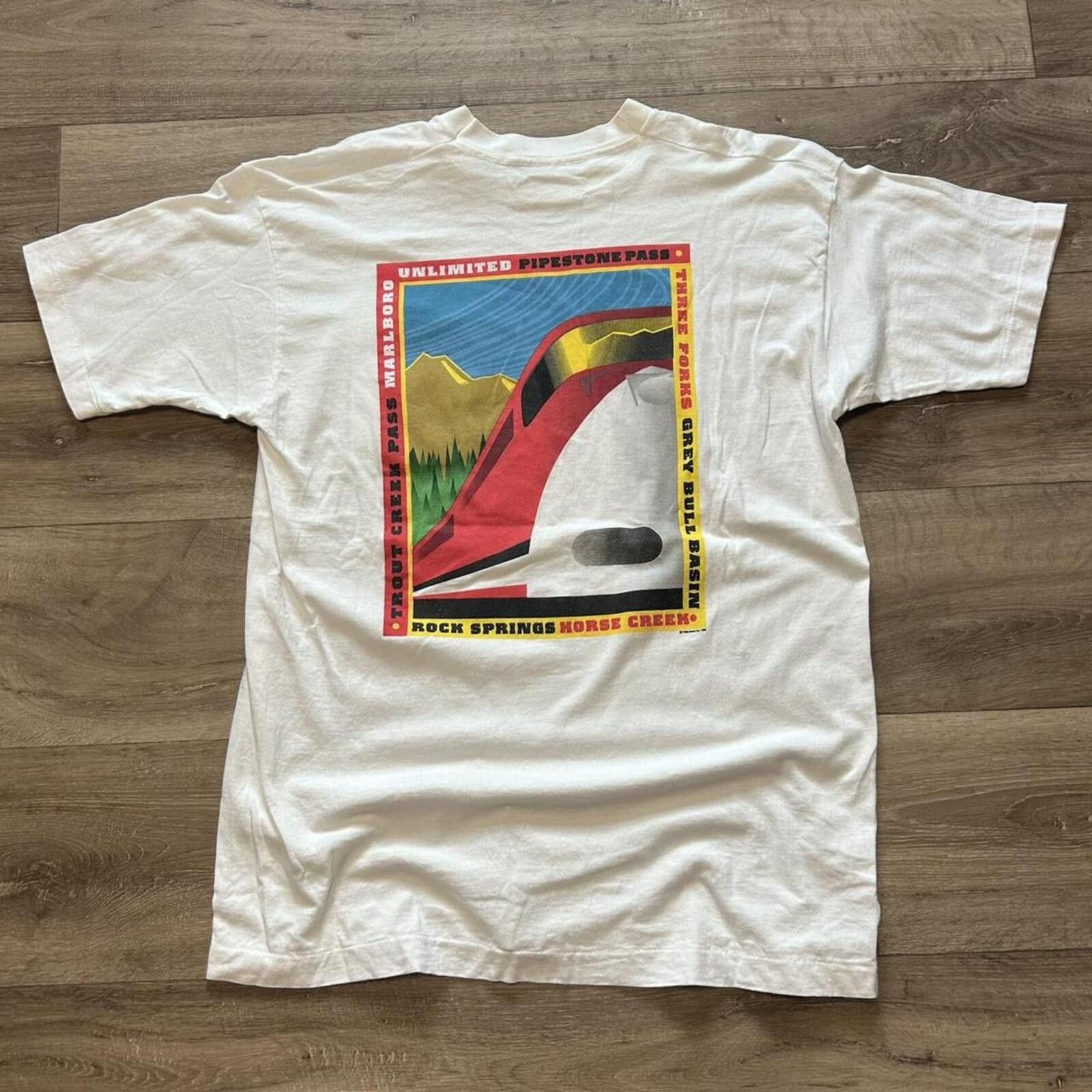 Marlboro 90’s Marlboro Graphic t shirt Train Cigarettes rare size XL Size US XL / EU 56 / 4 - 1 Thumbnail