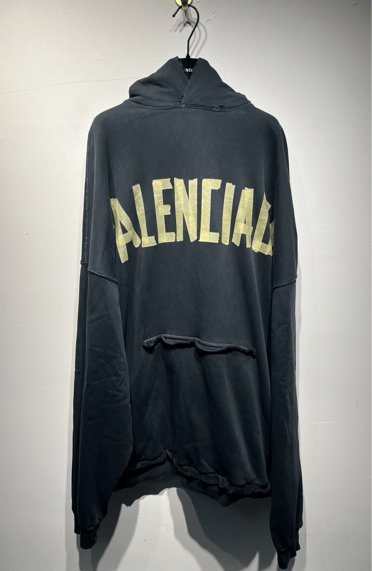 Balenciaga Balenciaga Black Hoodie 3 Men Size US XS / EU 42 / 0 - 1 Thumbnail