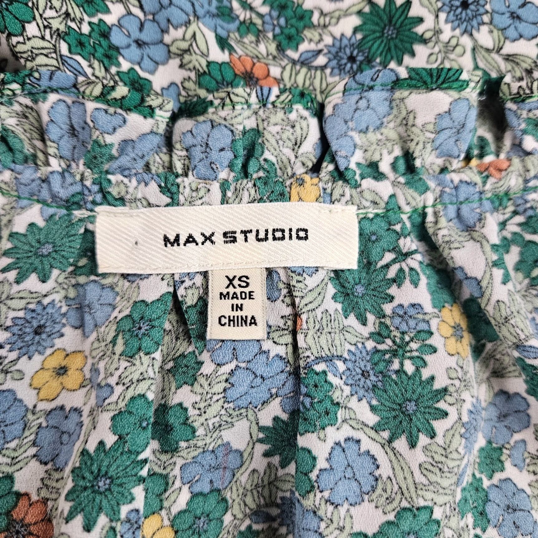 Vintage Max Studio Womens Top XS Blue Green Floral Short Sleeve Shirt Blouse Womens XS Floral Short Sleeve Size XS / US 0-2 / IT 36-38 - 6 Thumbnail
