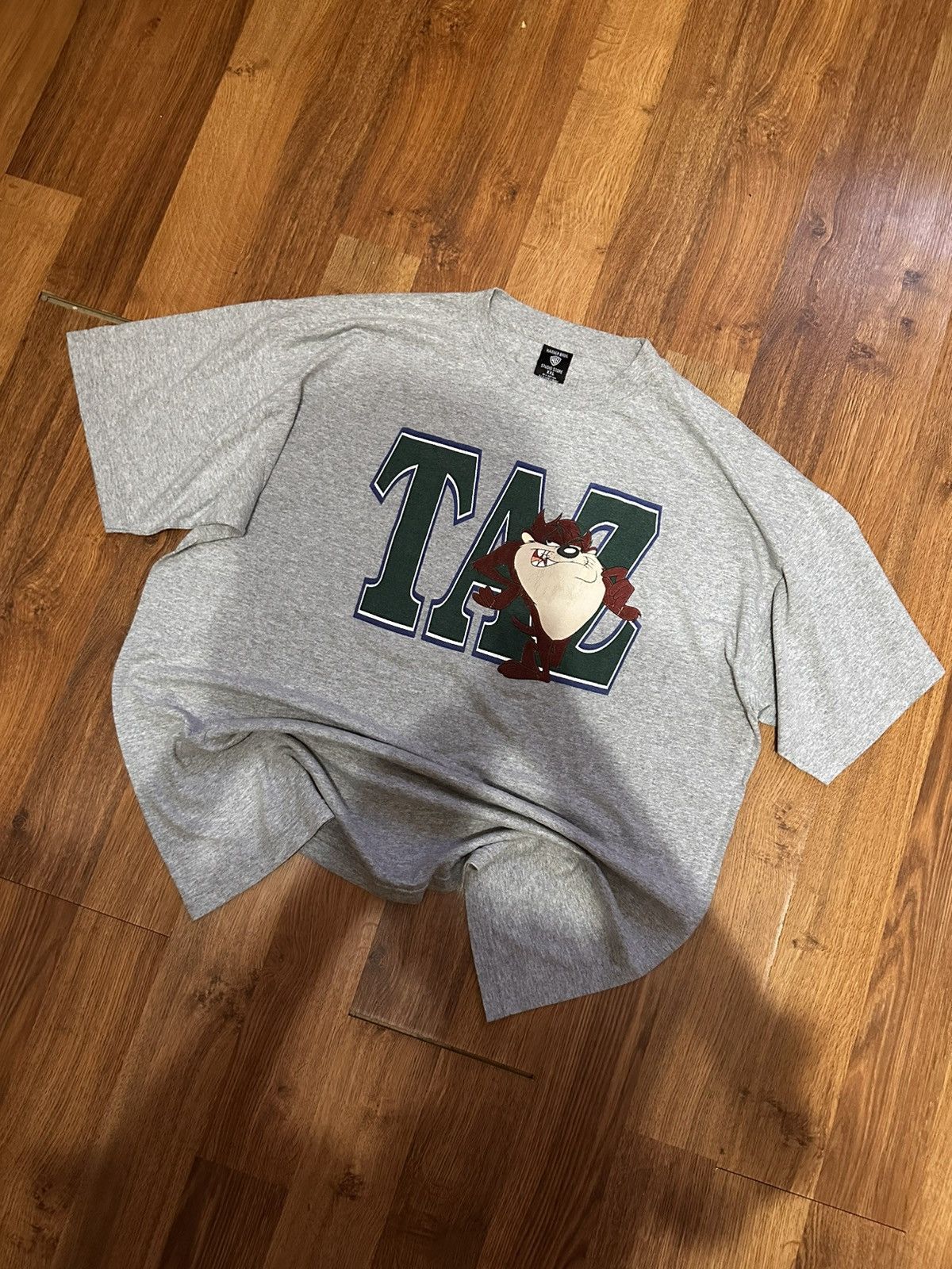 Warner Bros Vintage Warner Bros Taz 1996 Tee XXL Made USA Size US XXL / EU 58 / 5 - 1 Thumbnail