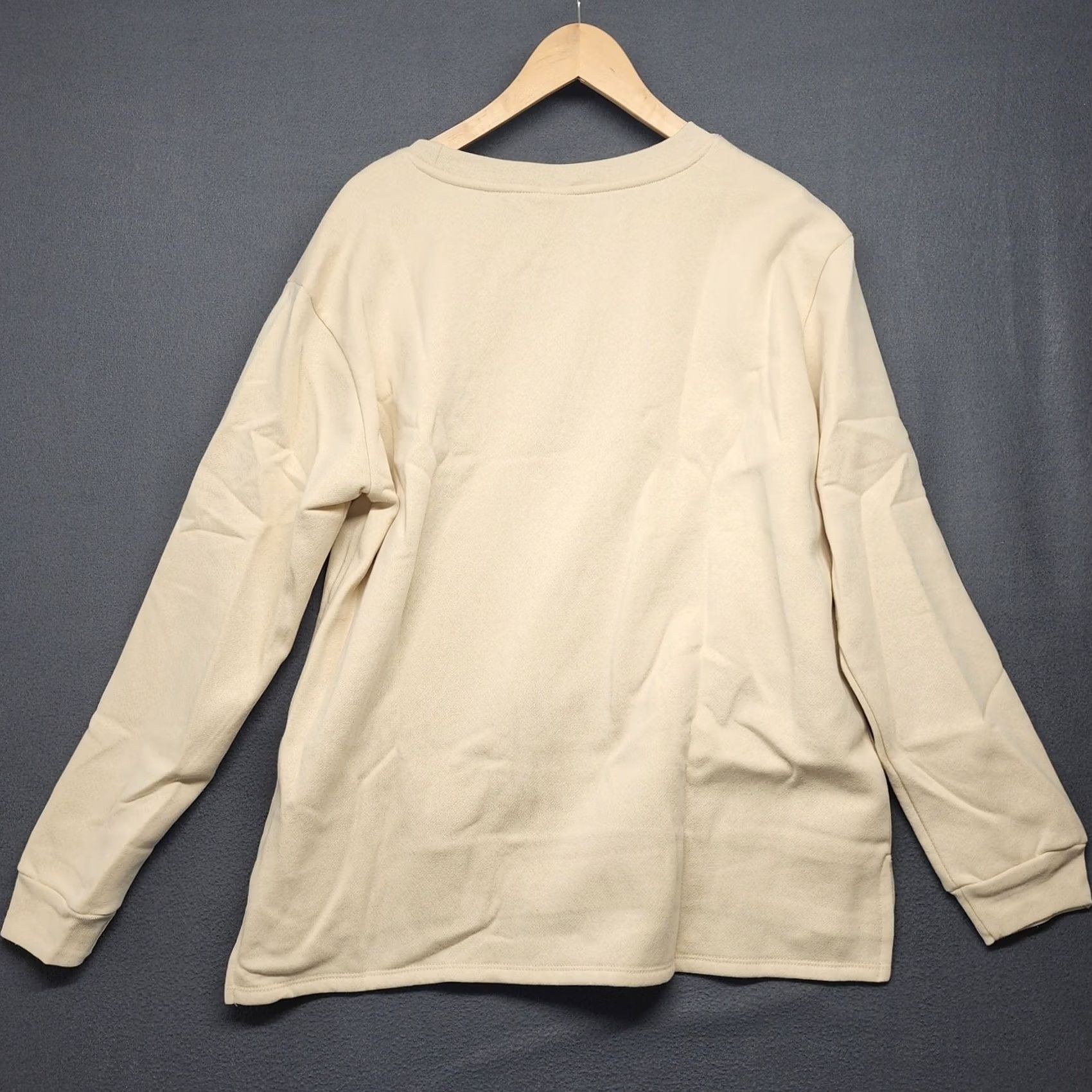 Disney VINTAGE Disney Winnie The Pooh Sweatshirt Womens XXL Ivory Textured Fuzzy Size XXL / US 16-18 / IT 52-54 - 2 Thumbnail