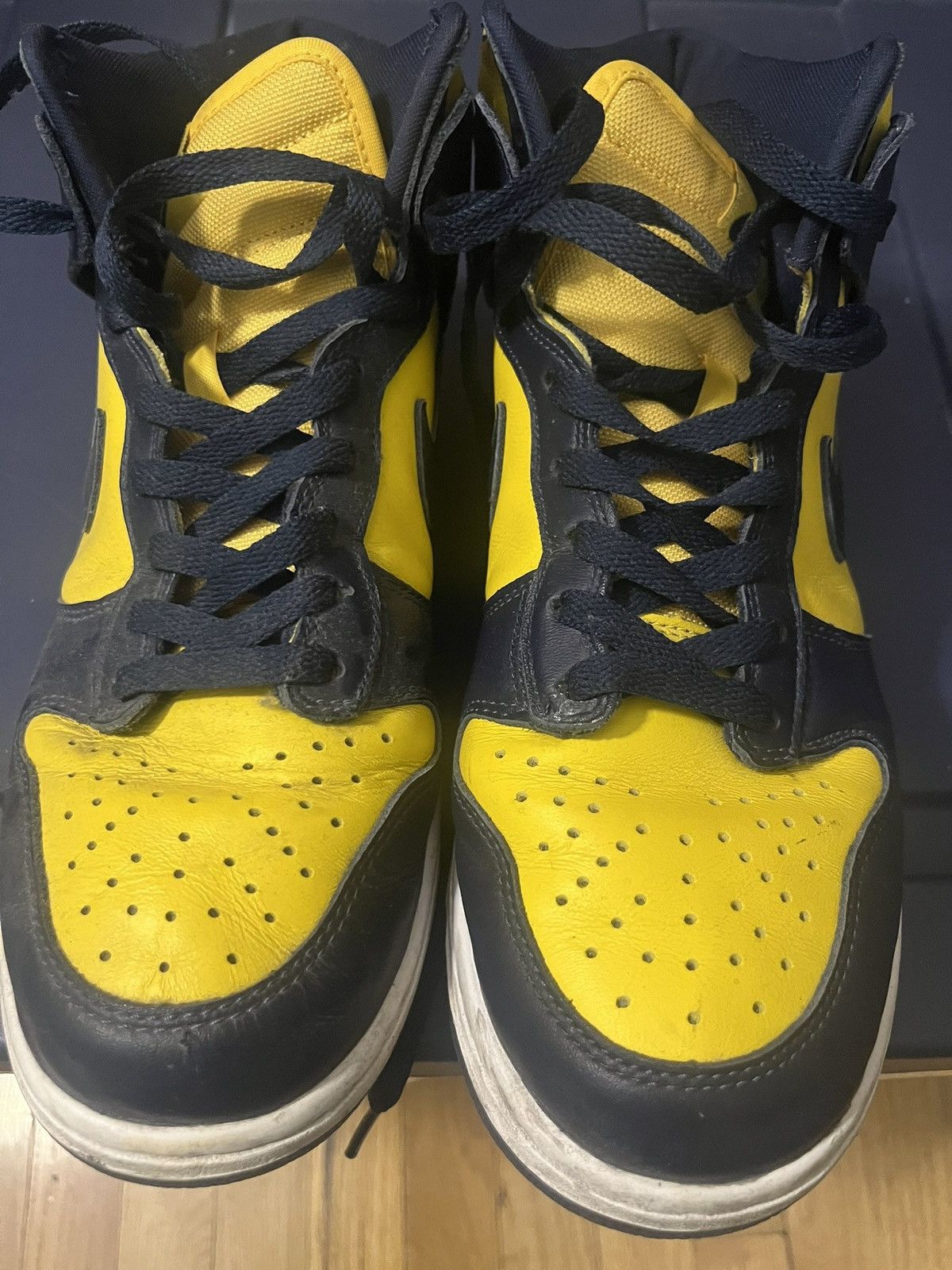 Nike Nike Dunk High QS Michigan Wolverines Size US 9.5 / EU 42-43 - 1 Thumbnail