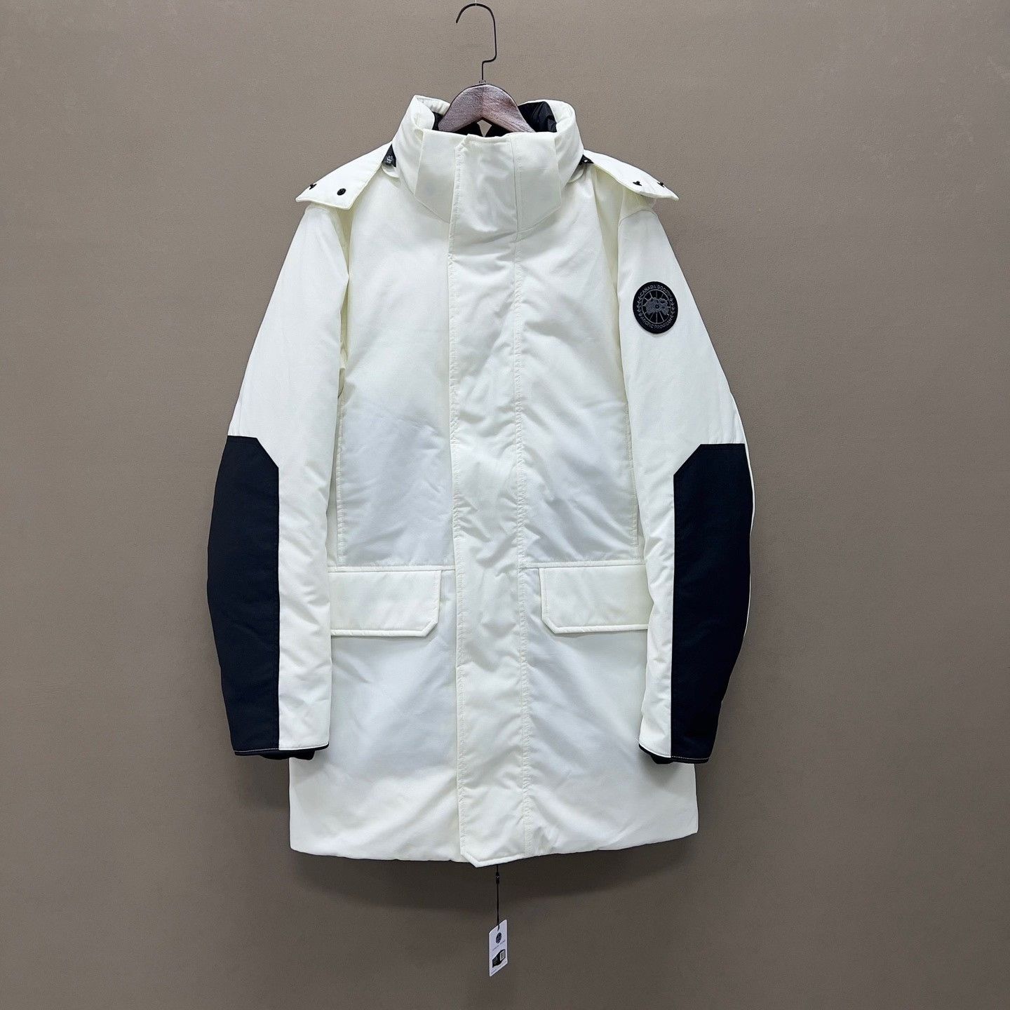 Canada Goose white long parka with black accents Size US M / EU 48-50 / 2 - 1 Thumbnail